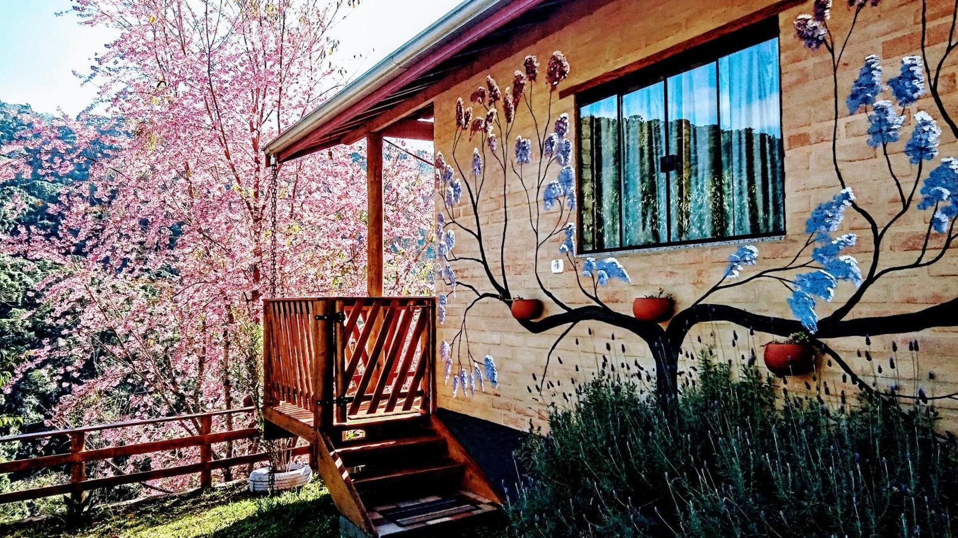 One-Bedroom Chalet with Balcony
