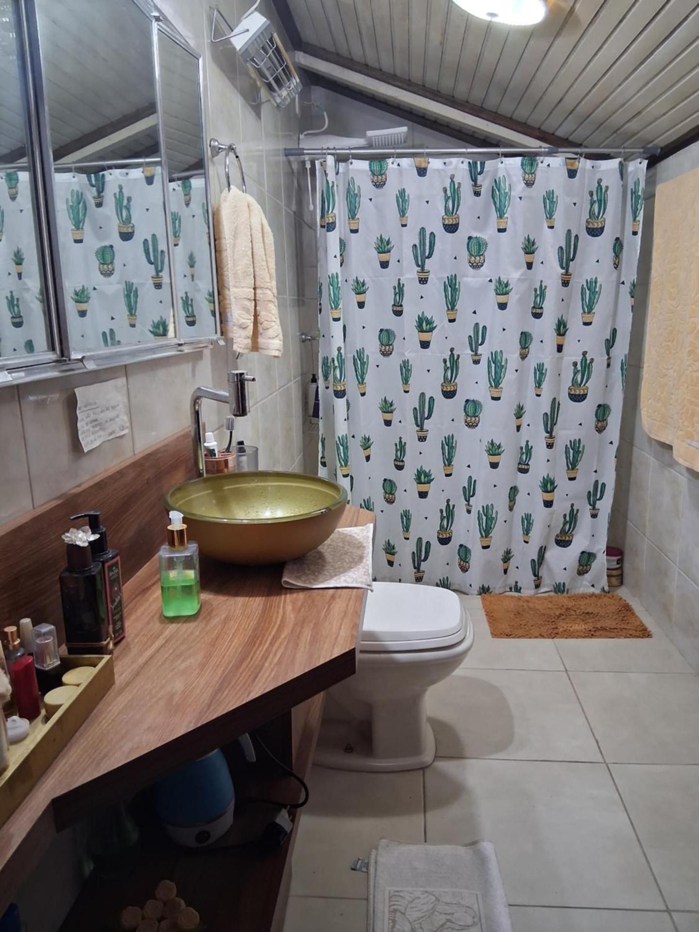 Economy Triple Room with Shared Bathroom