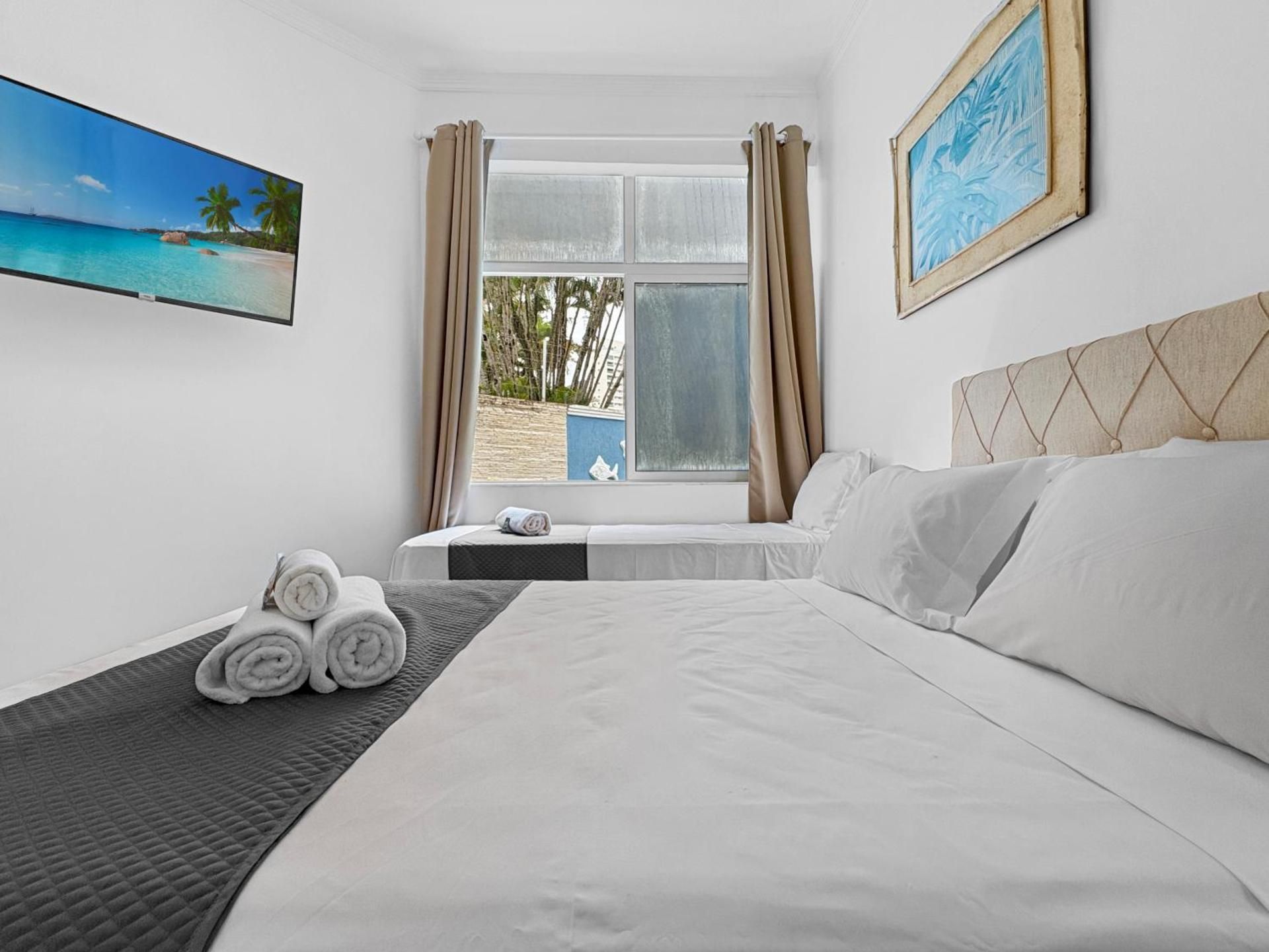 Triple Room with Private Bathroom
