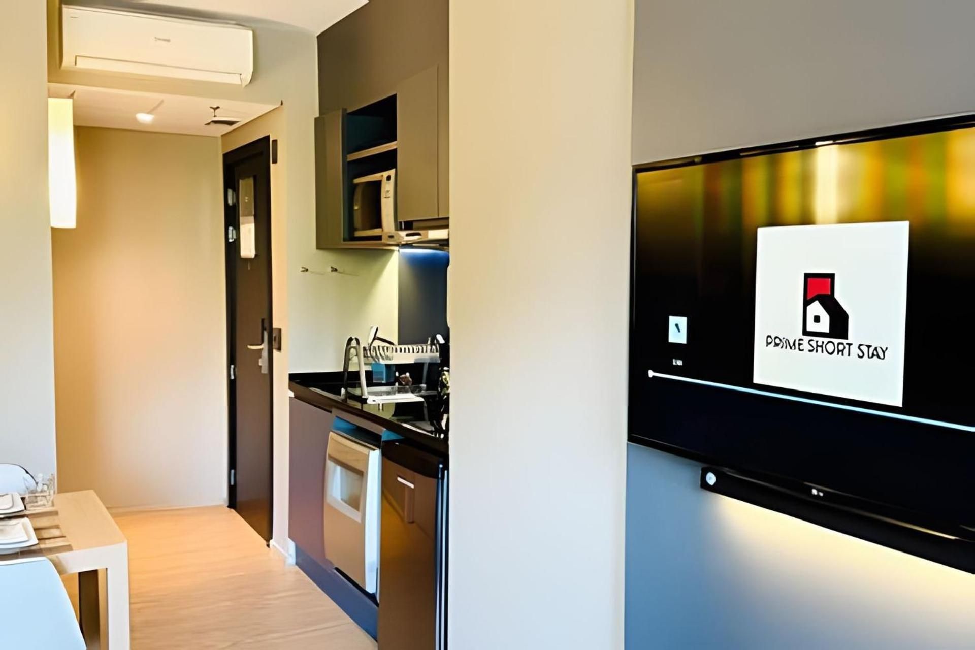 Studio Apartment with One Double Bed