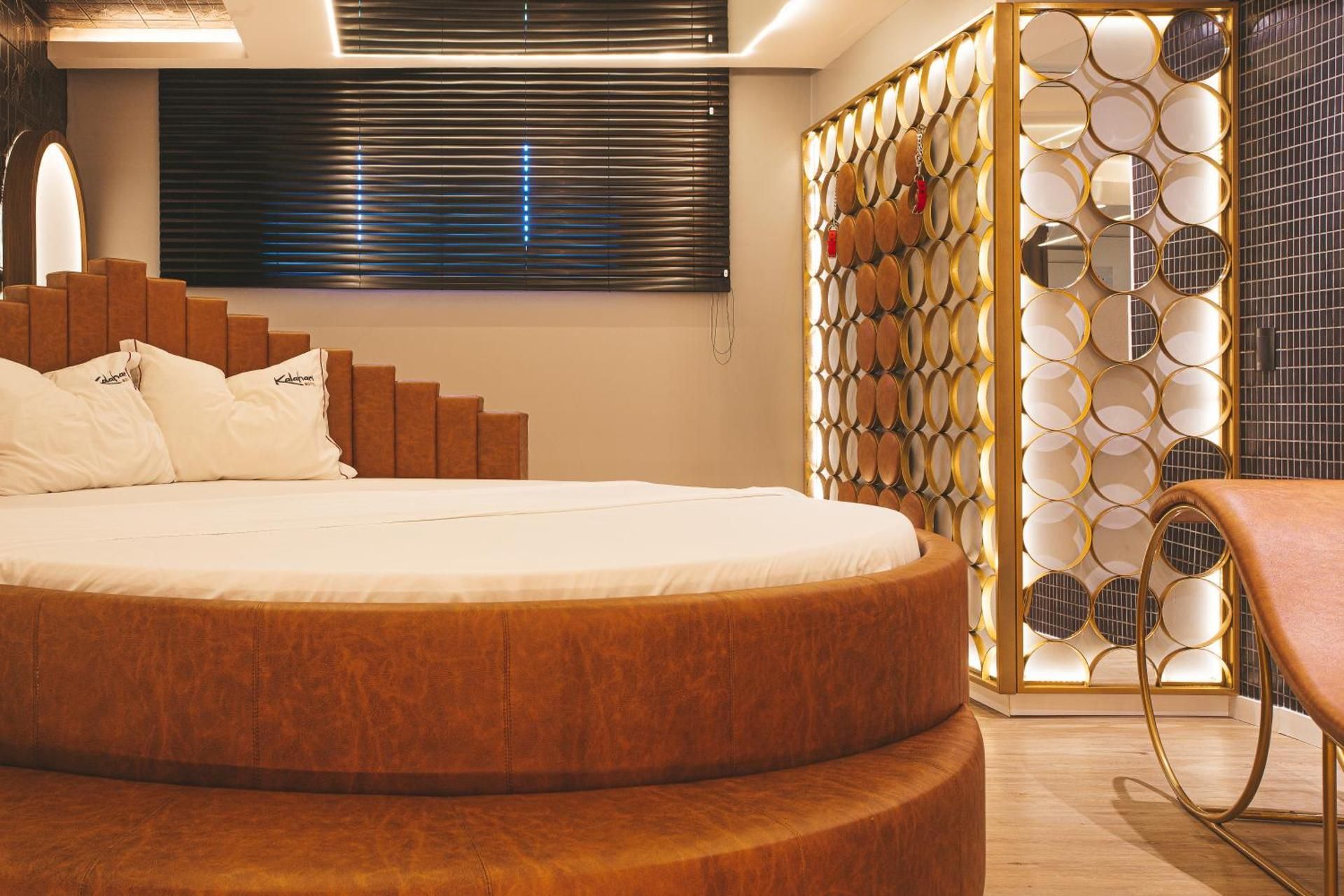Queen Room with Spa Bath