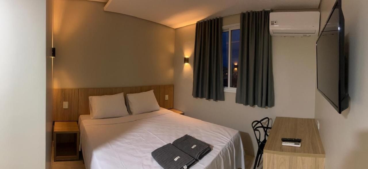 Izzy Hotel