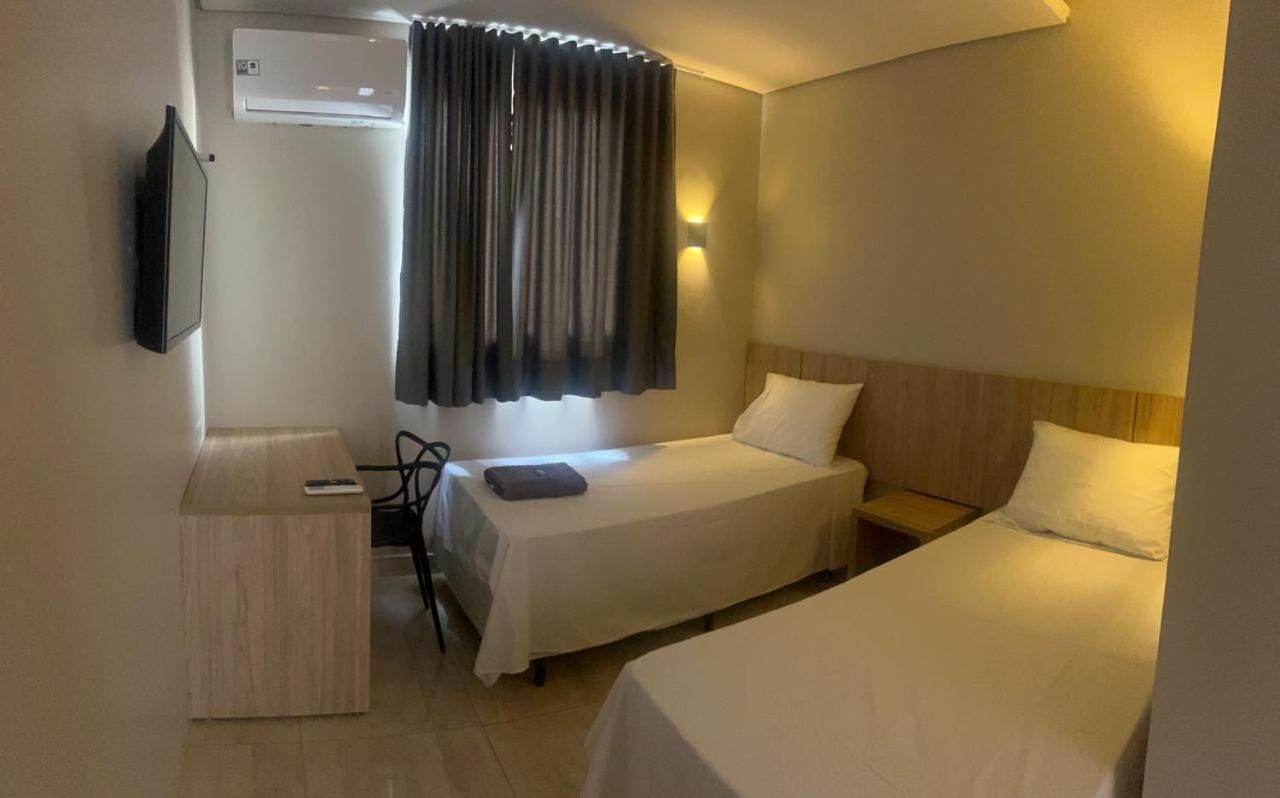 Izzy Hotel
