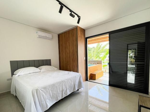 Deluxe Suite with Spa Bath