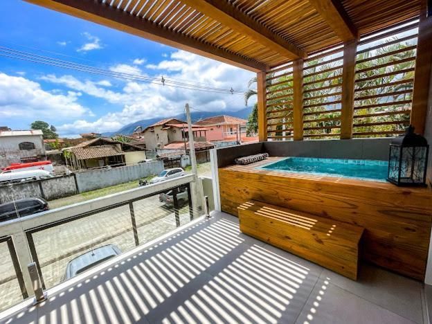 Deluxe Suite with Spa Bath