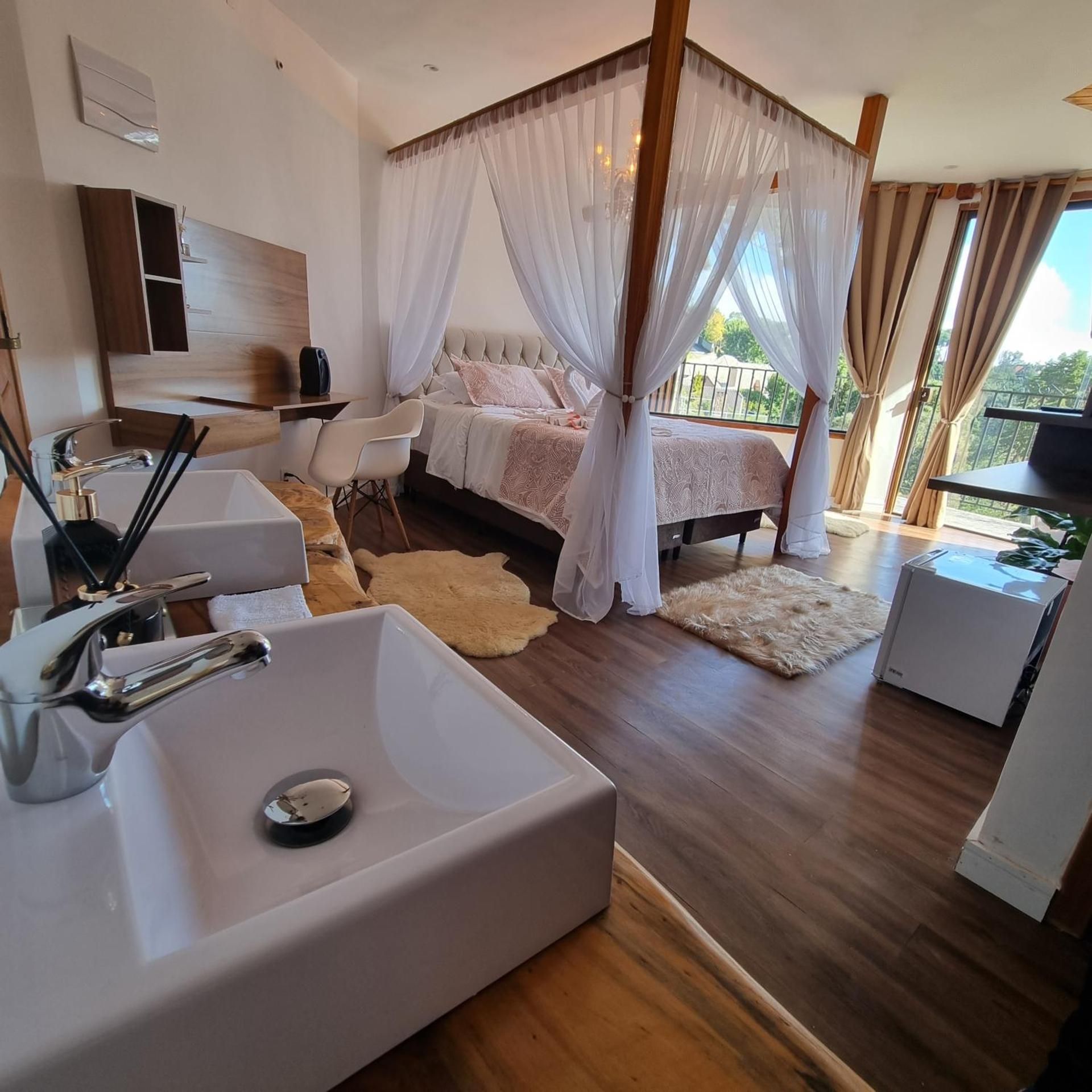 King Suite with Spa Bath