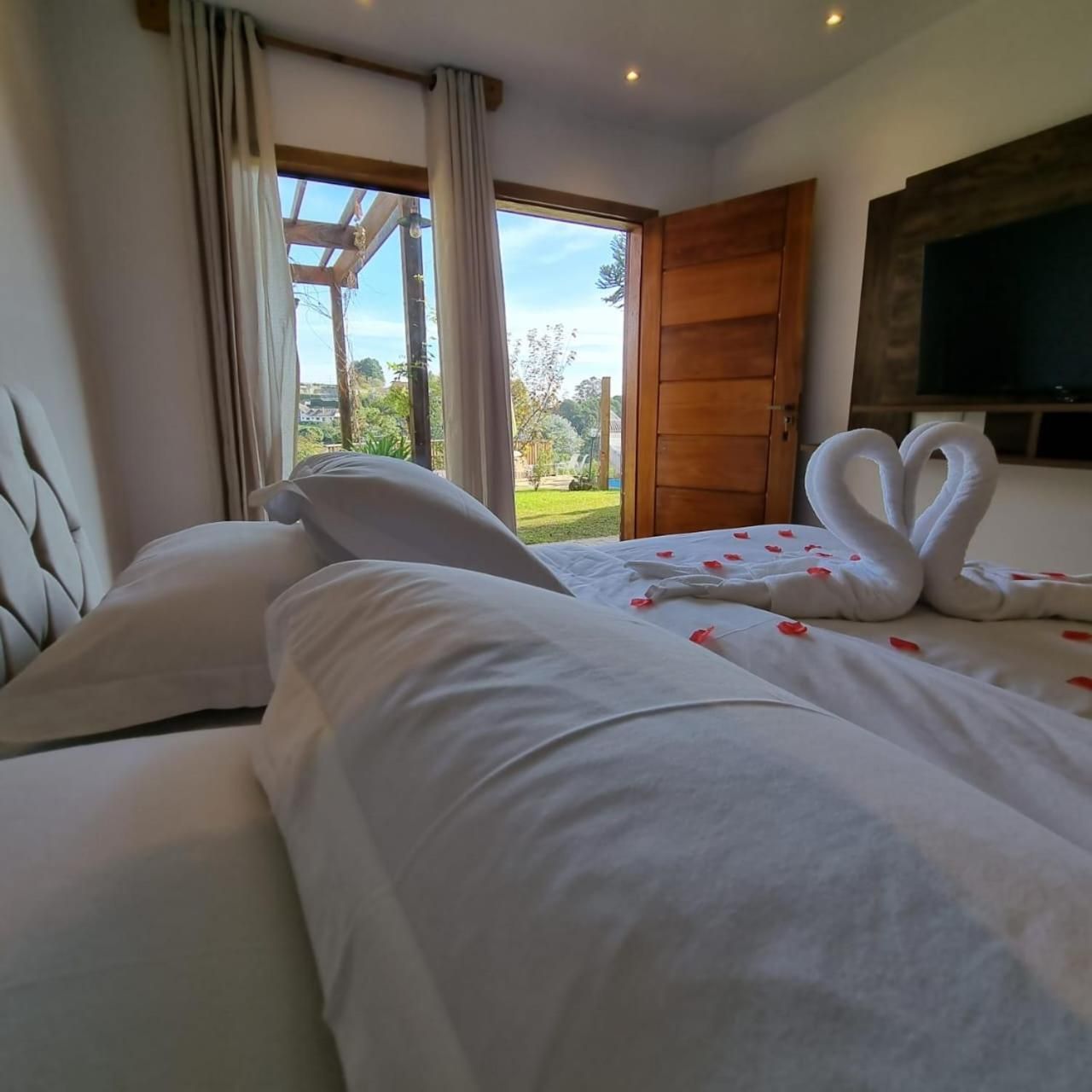 Suite with Mountain View