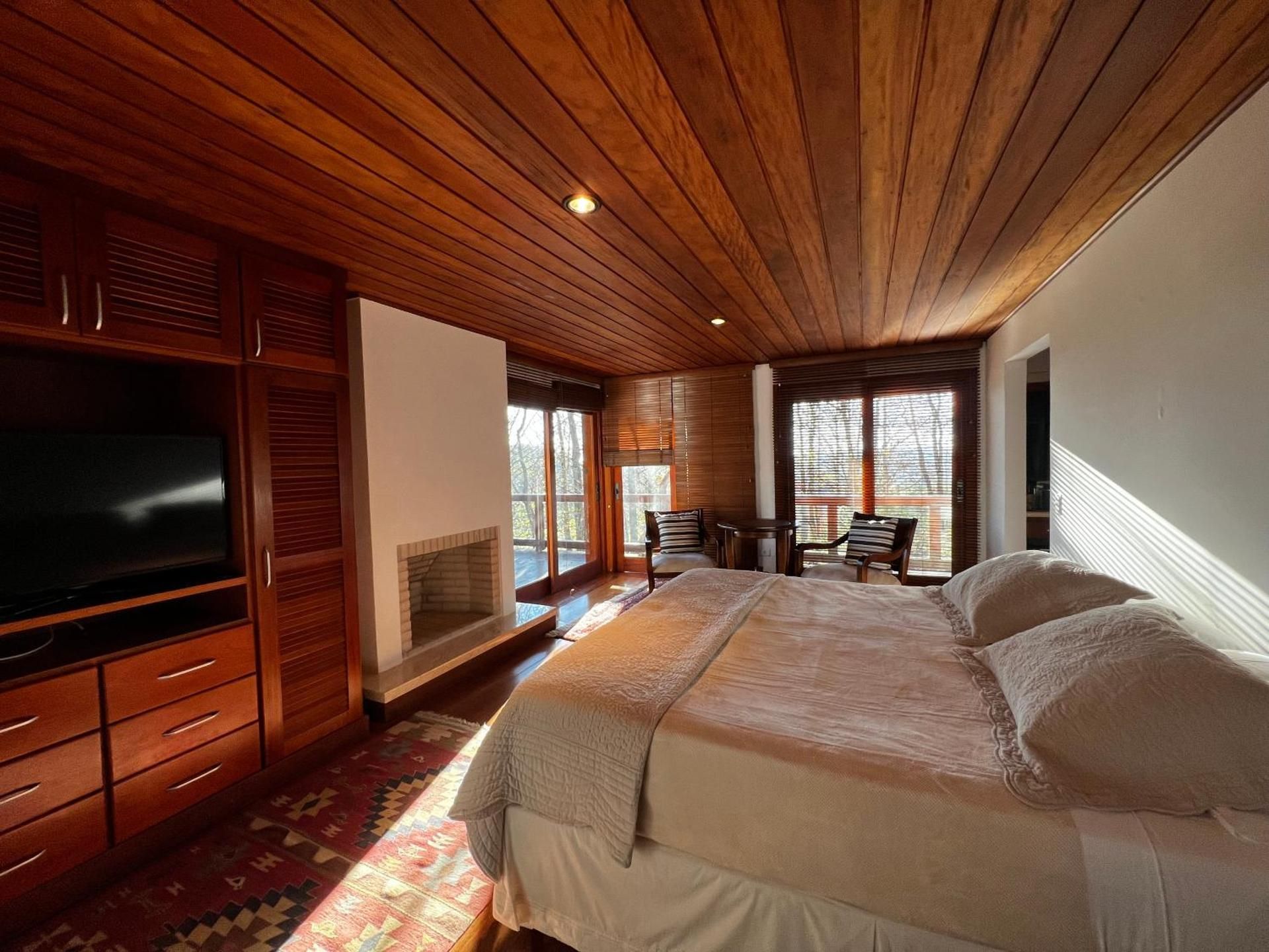 Suite with Garden View