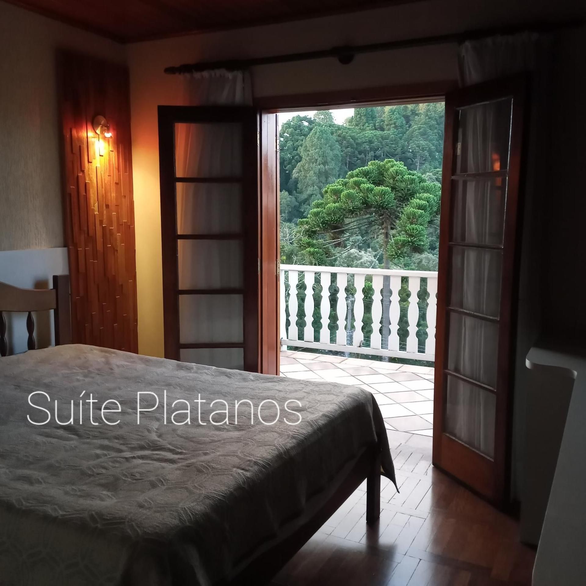 Suite with Mountain View