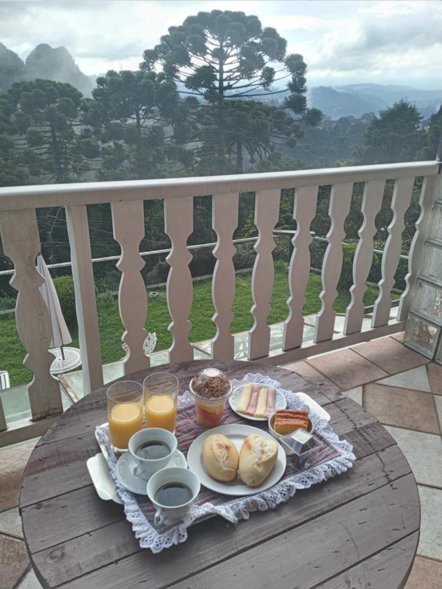 Suite with Mountain View