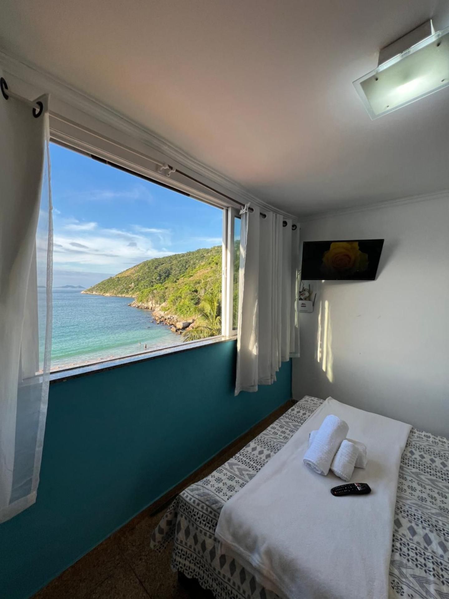 Deluxe Suite with Sea View