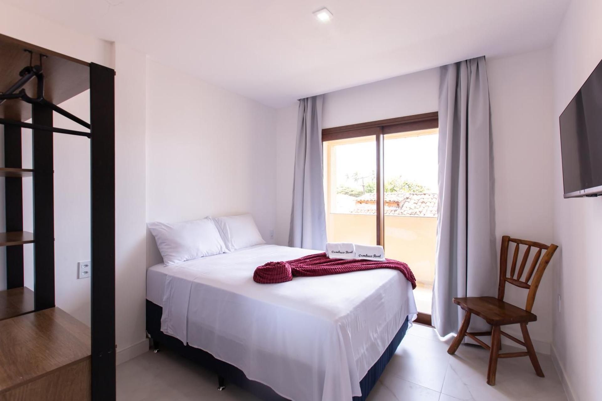 Deluxe One-Bedroom Apartment with Ocean View