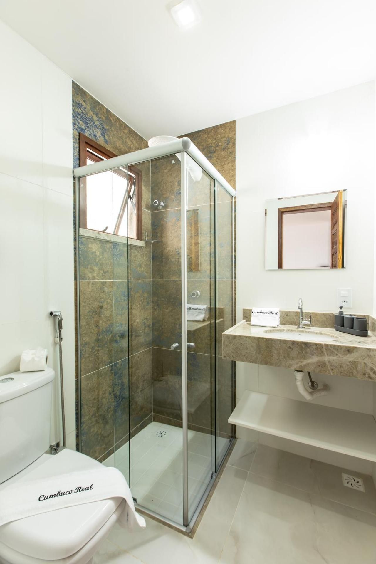Deluxe One-Bedroom Apartment with Ocean View