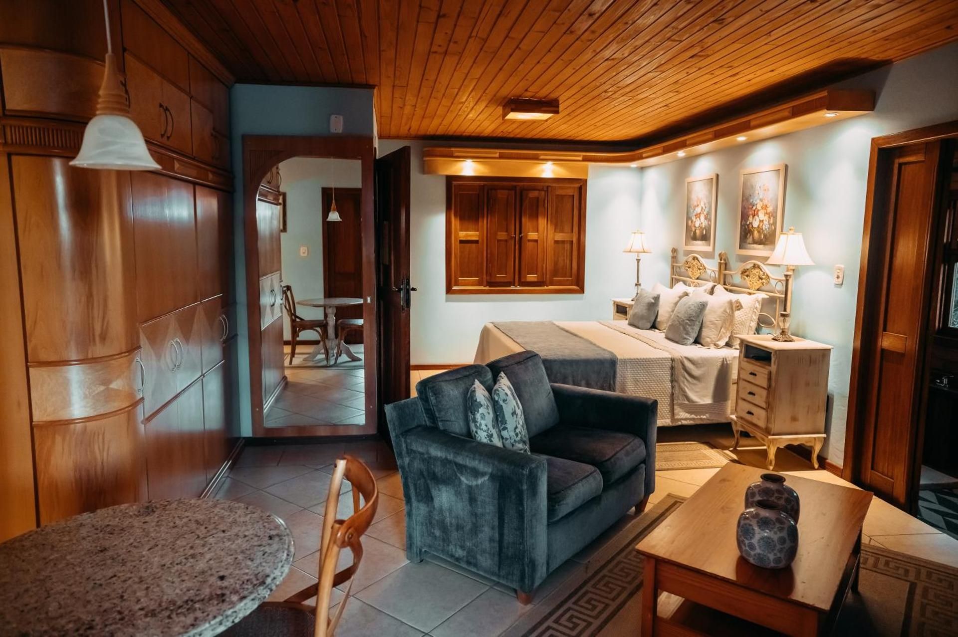 Suite with Spa Bath