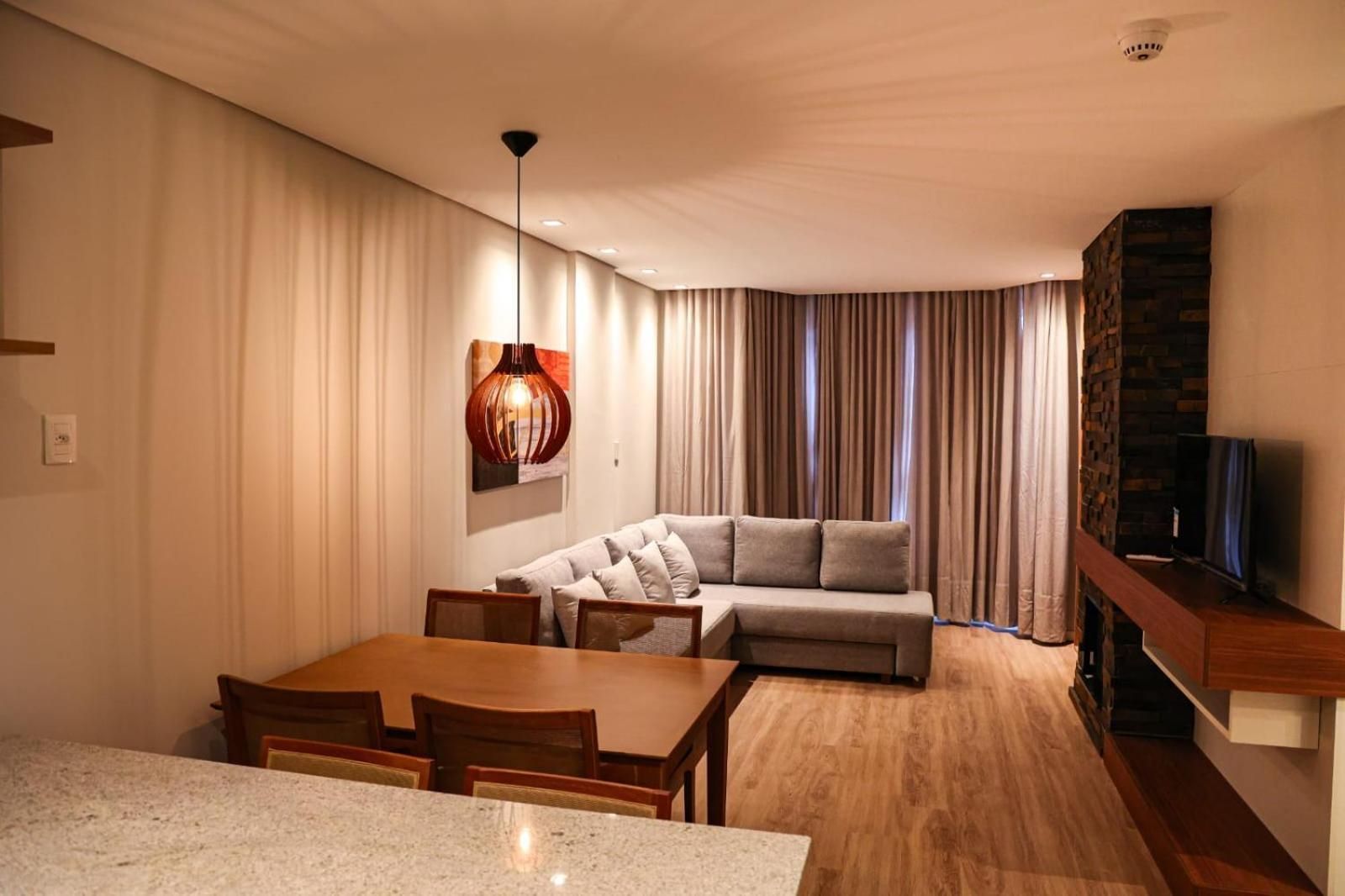 Superior One-Bedroom Apartment