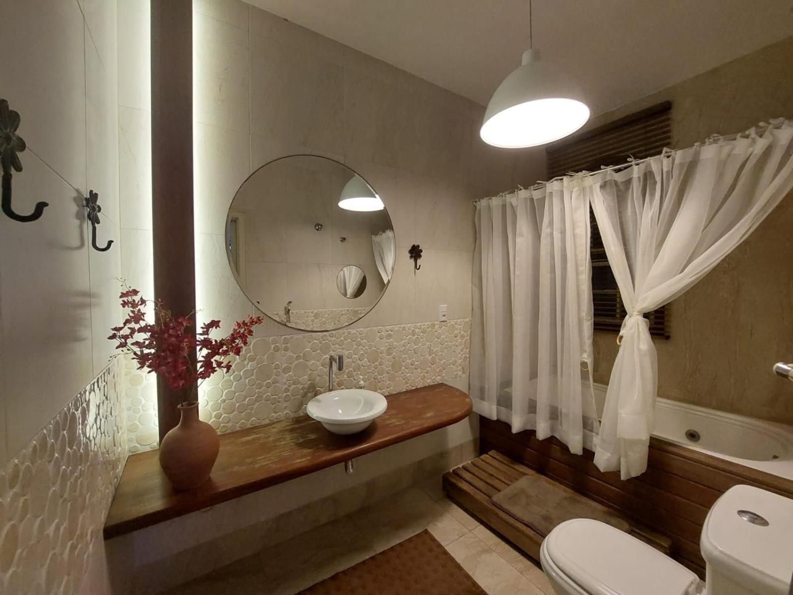 Studio with Spa Bath