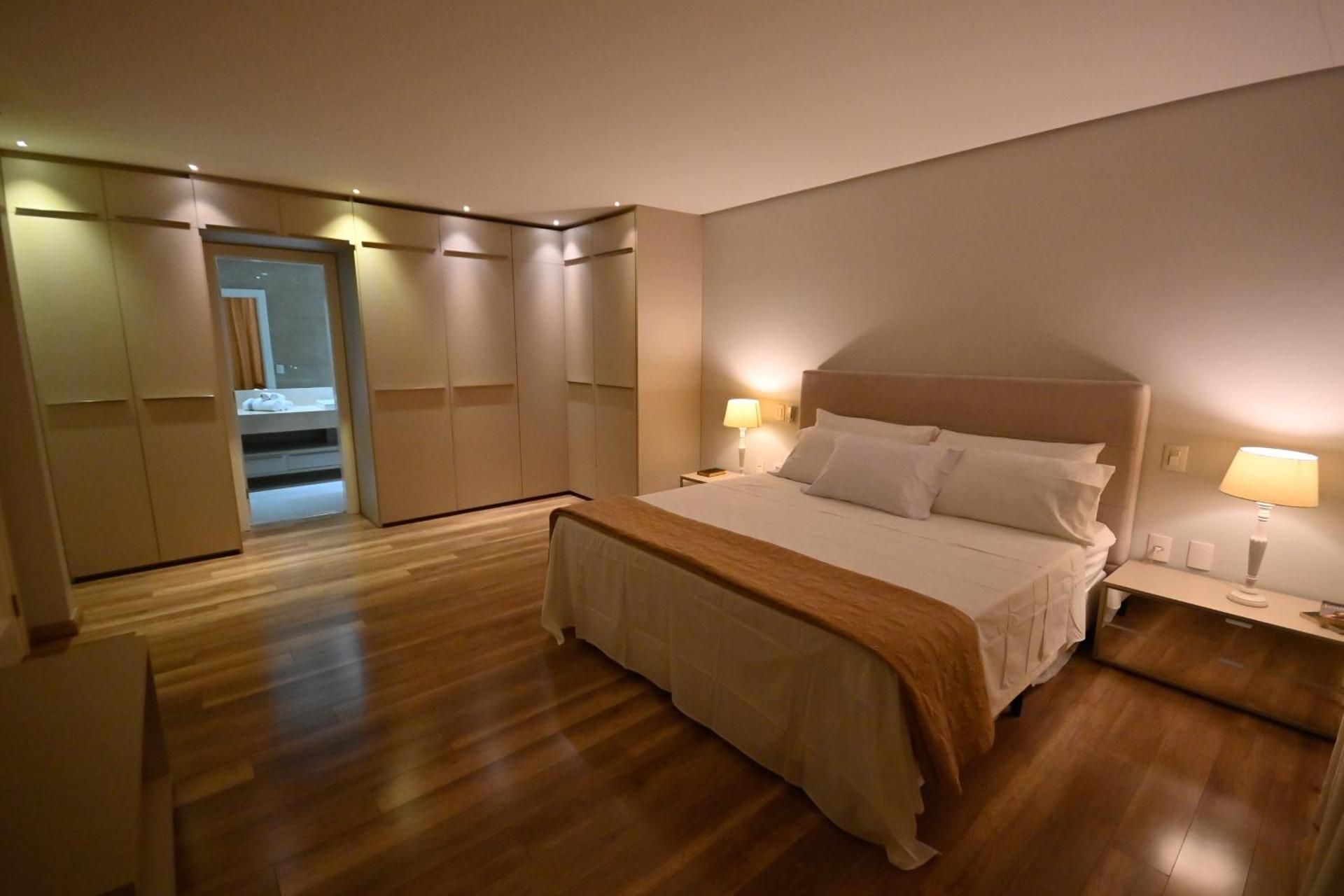 Room House