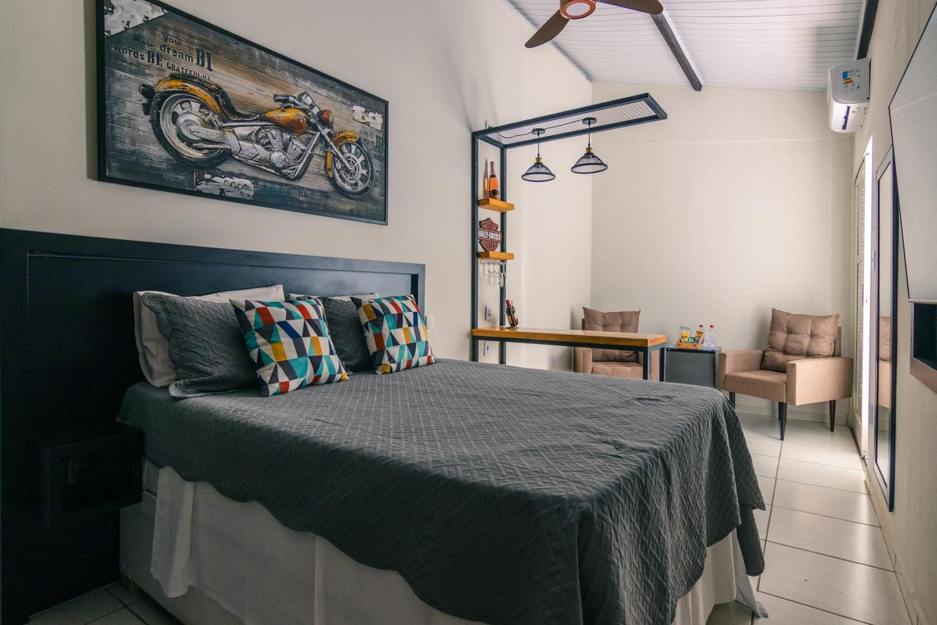 Deluxe Suite with Spa Bath