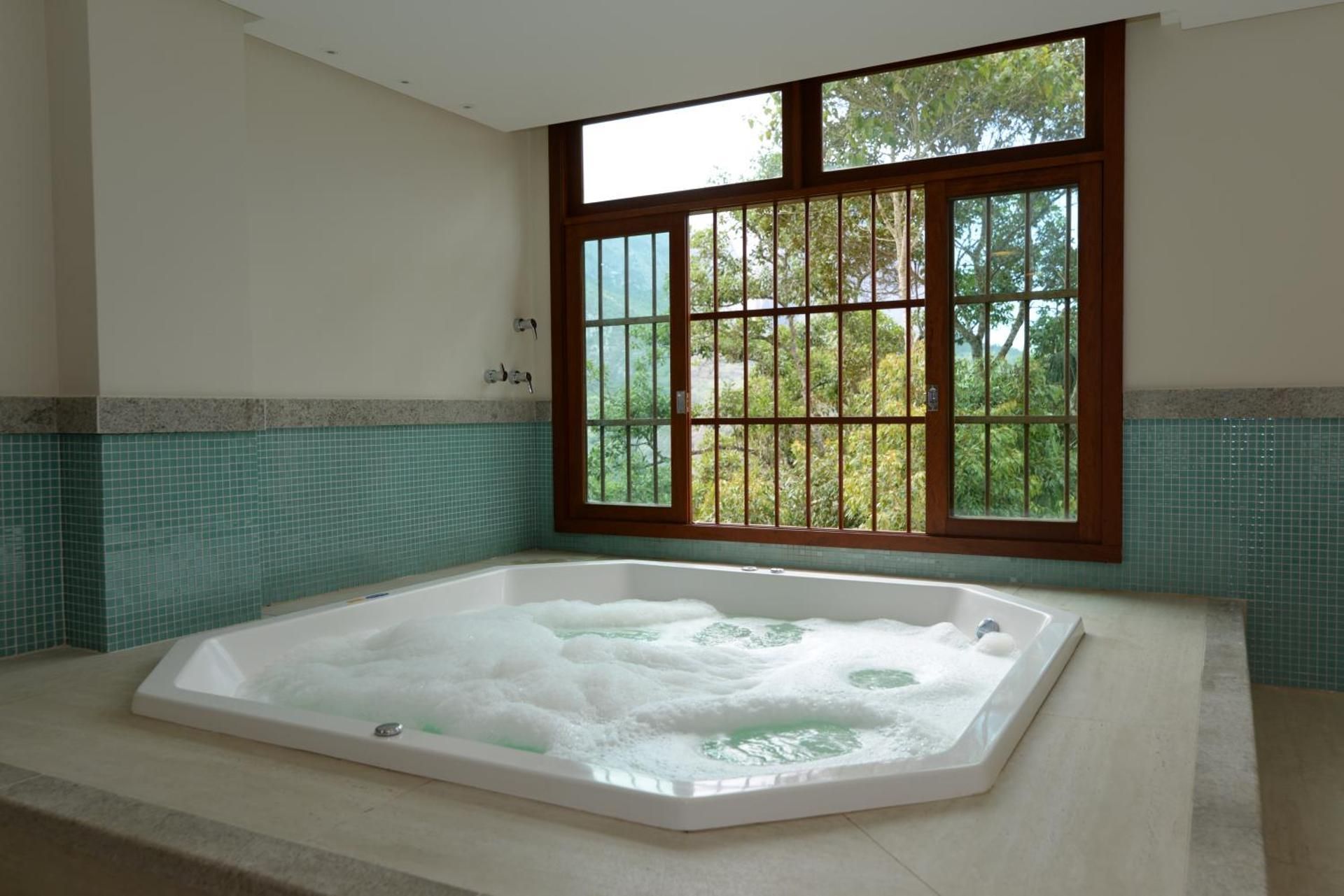 Suite with Garden View