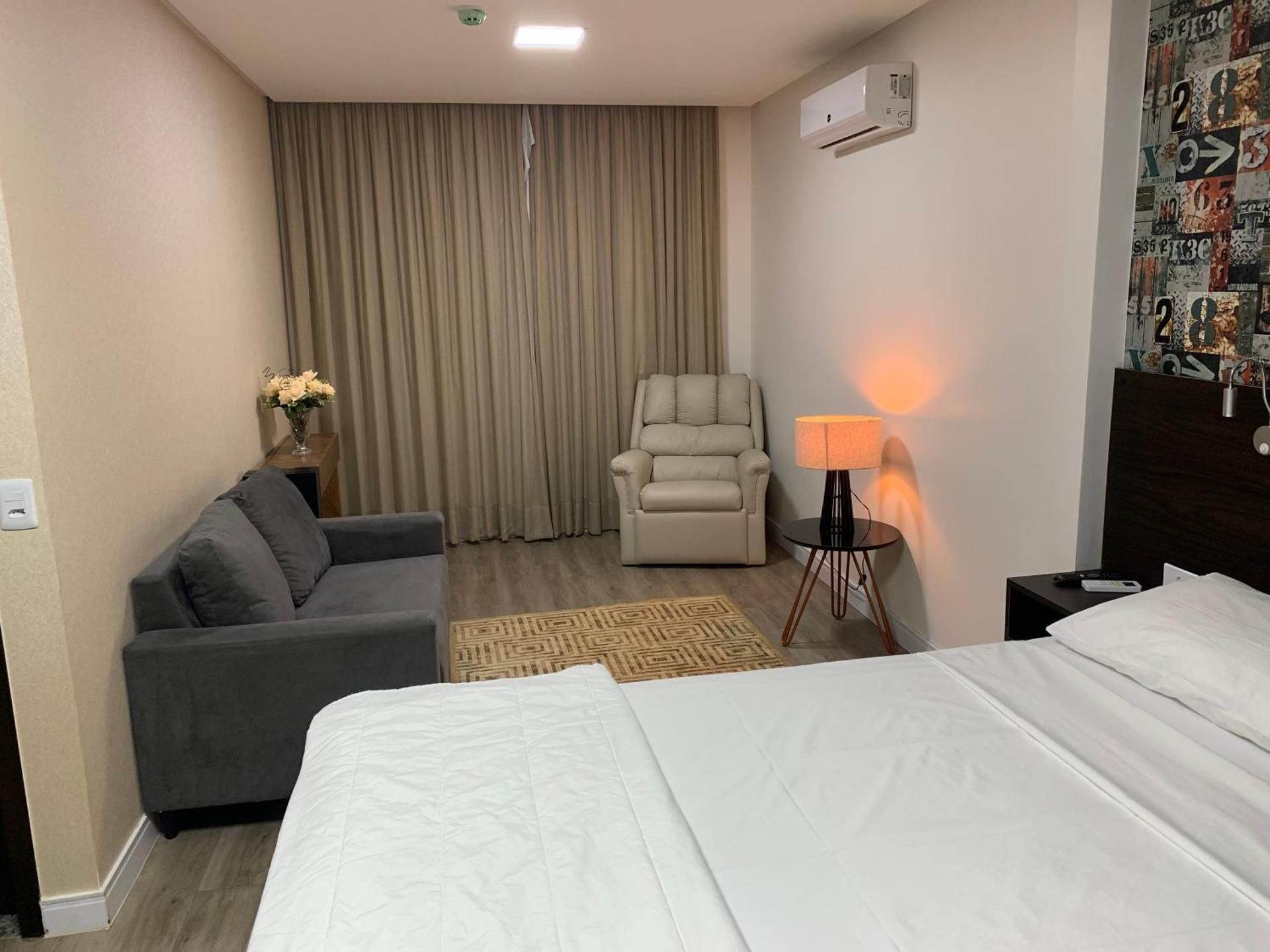 Deluxe Suite with Spa Bath