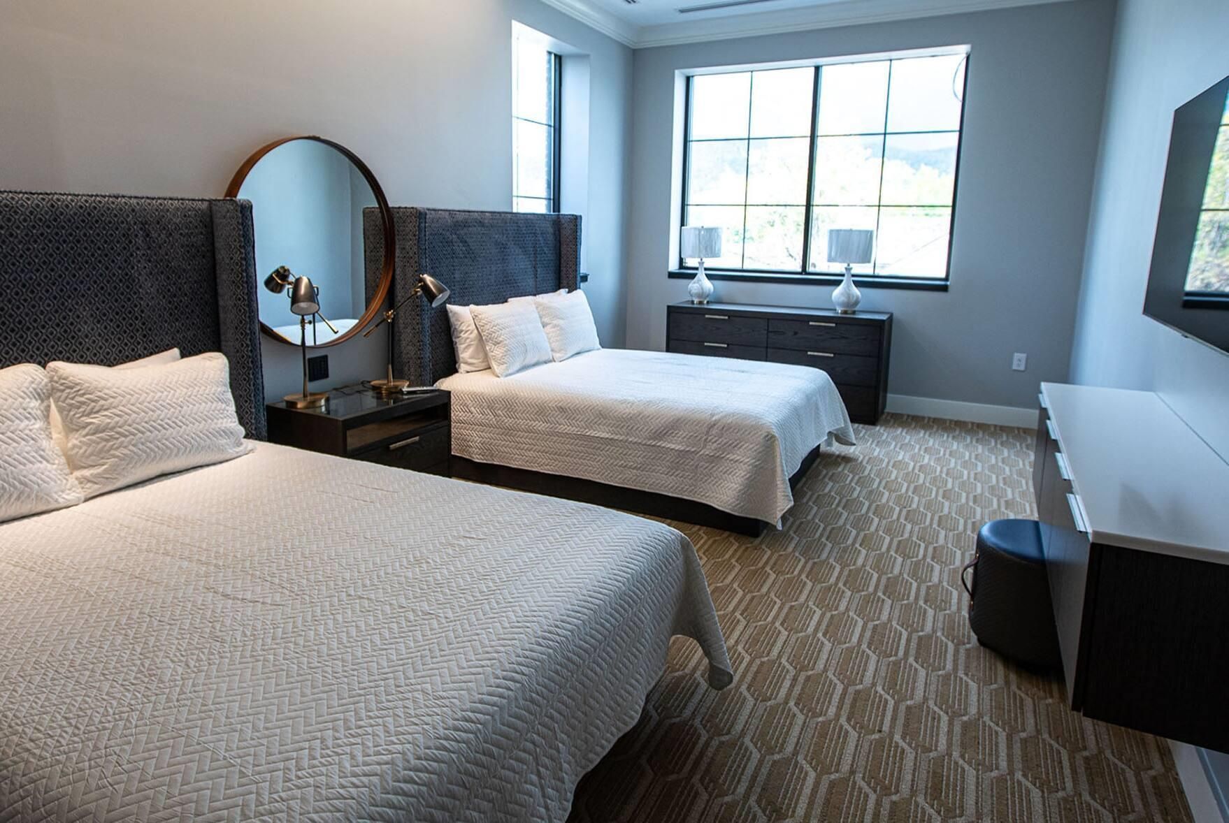 2 Queen Beds, 1-Bedroom, Suite, Non-Smoking