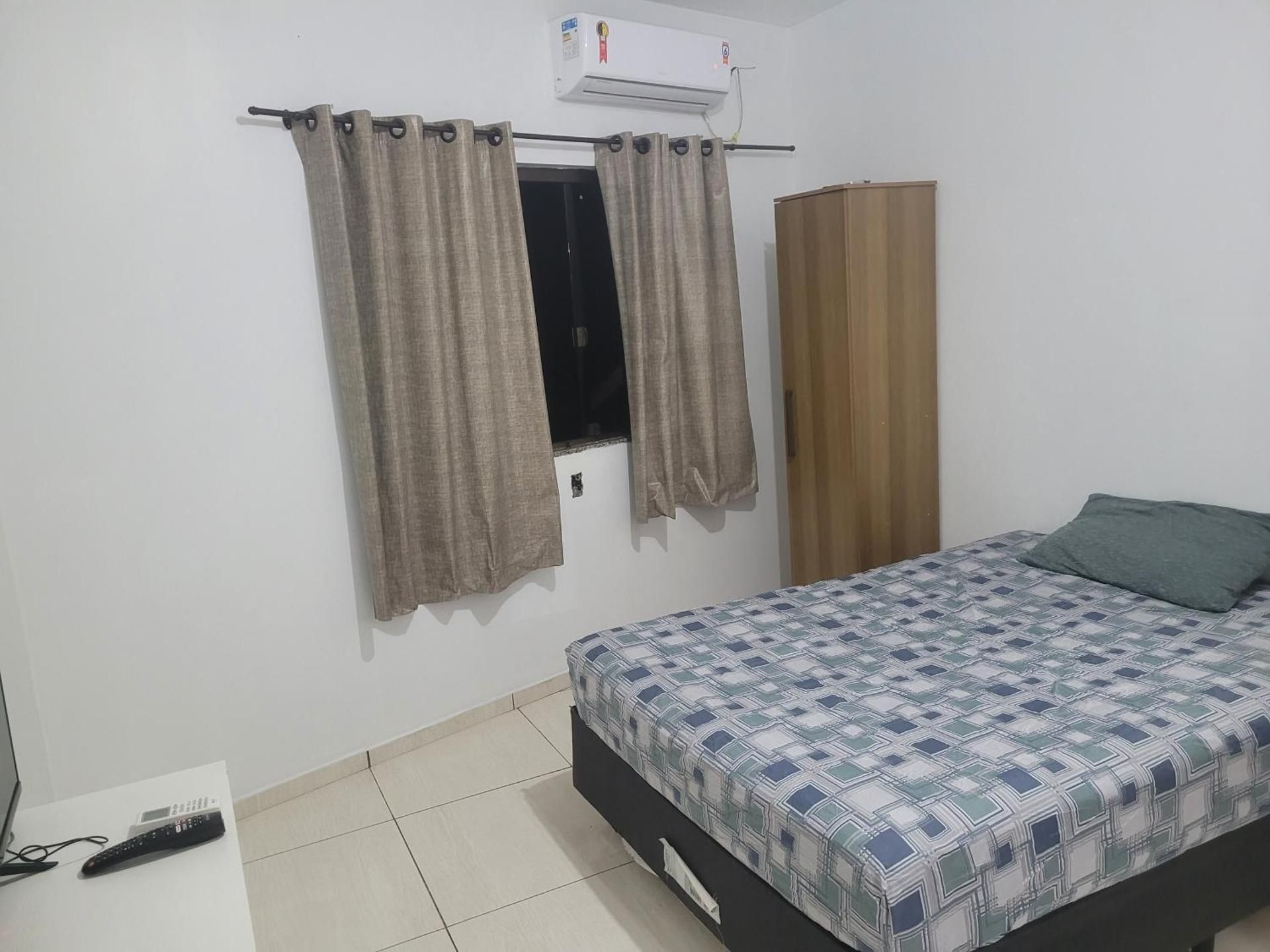 Quarto com banheiro