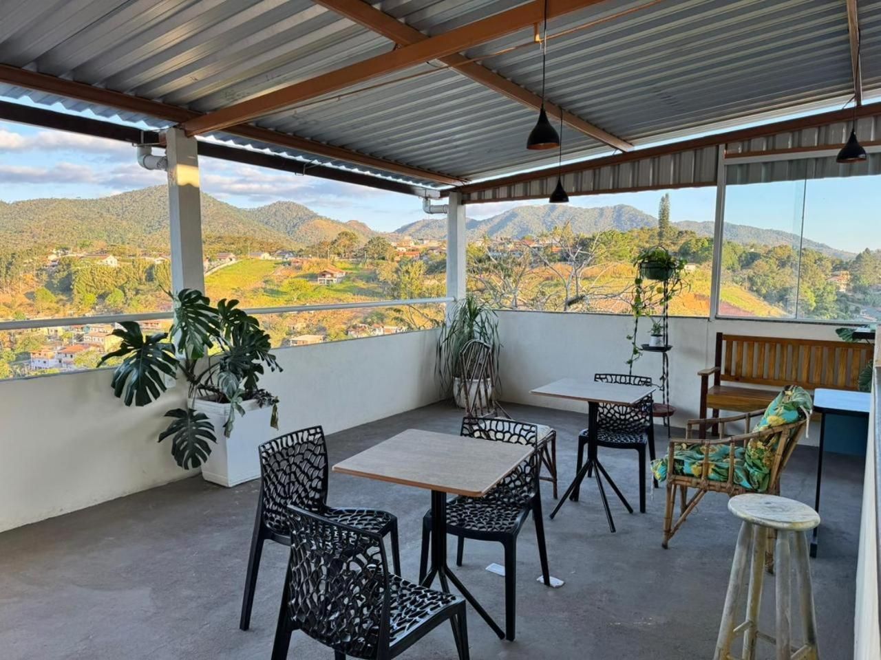 Triple Room with Mountain View