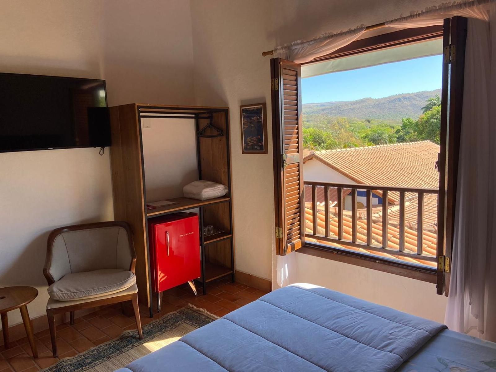 Suite with Mountain View