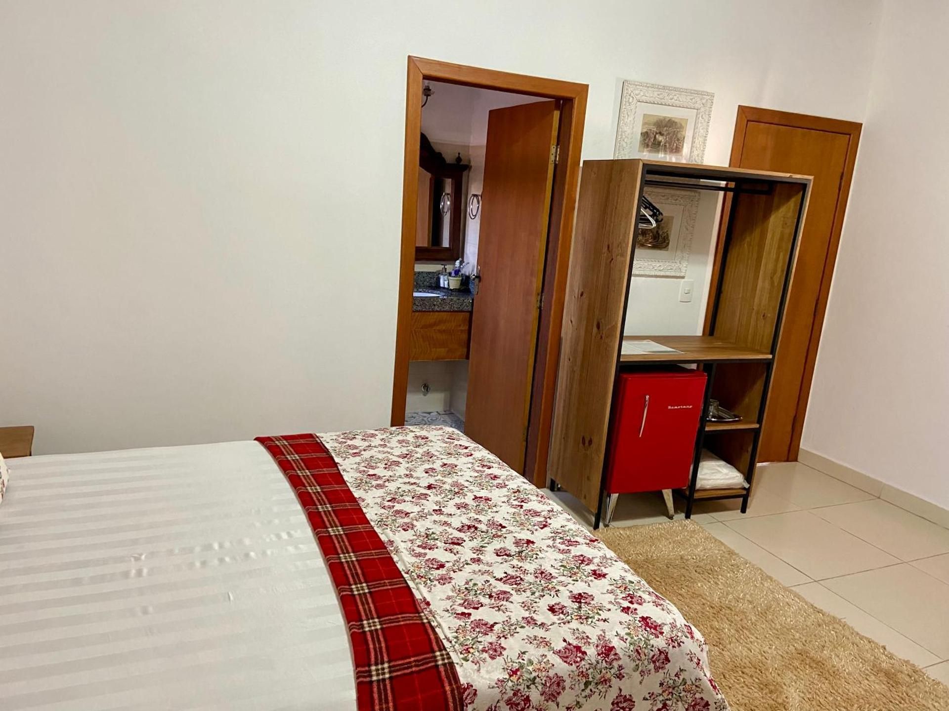 Deluxe Suite with Spa Bath