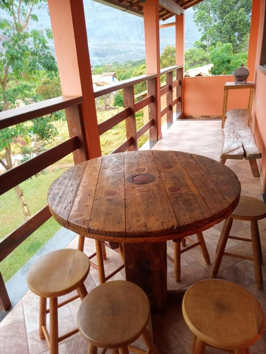Apartment with Mountain View