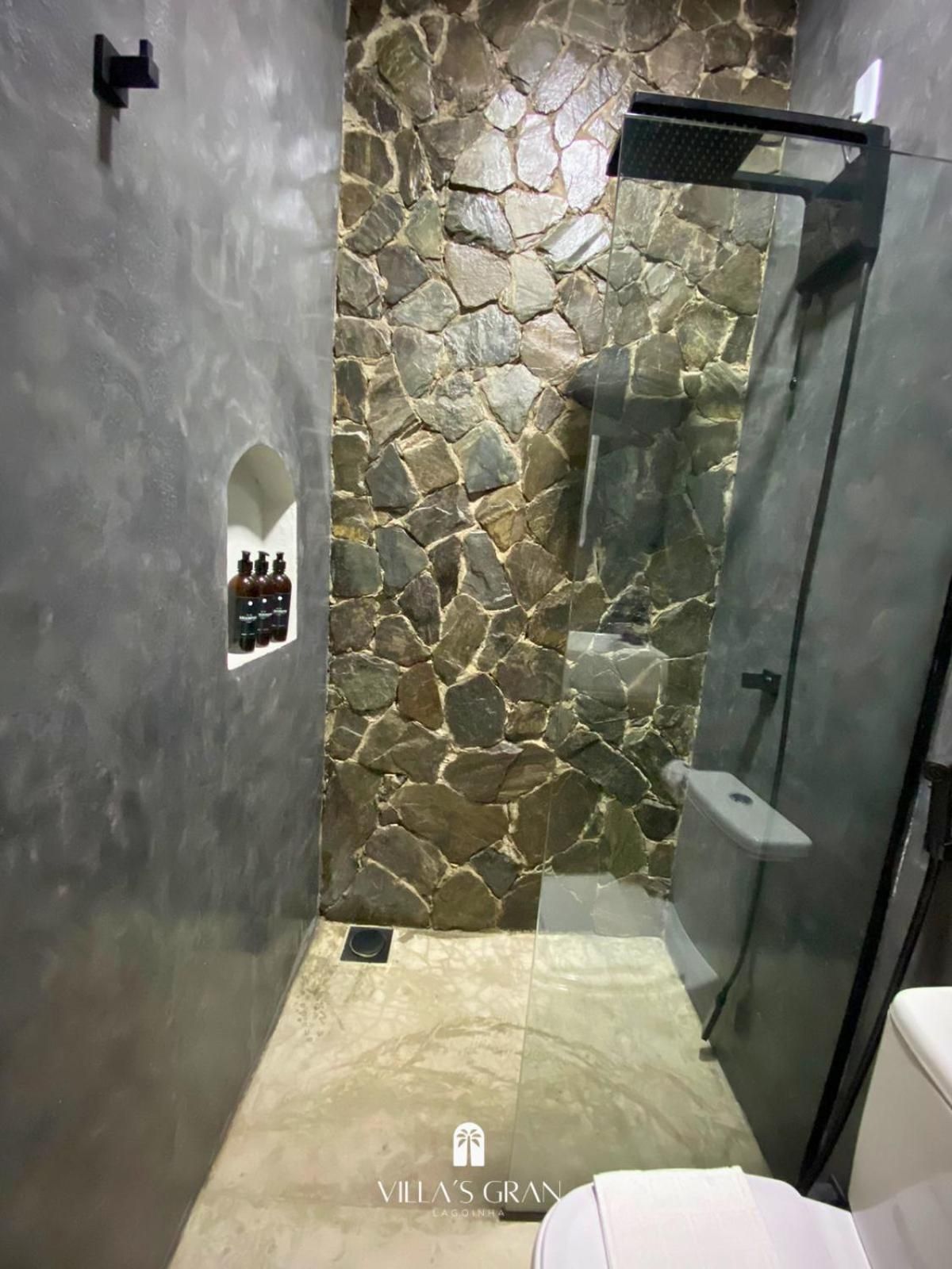 Deluxe Studio