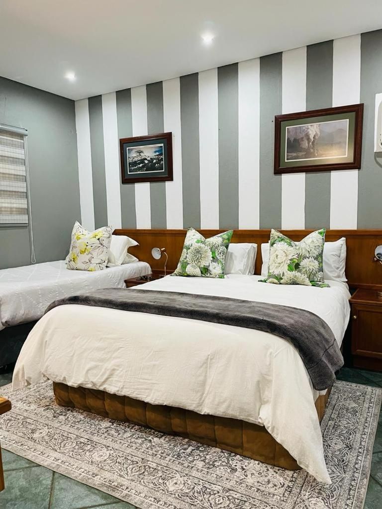 Large Twin Room