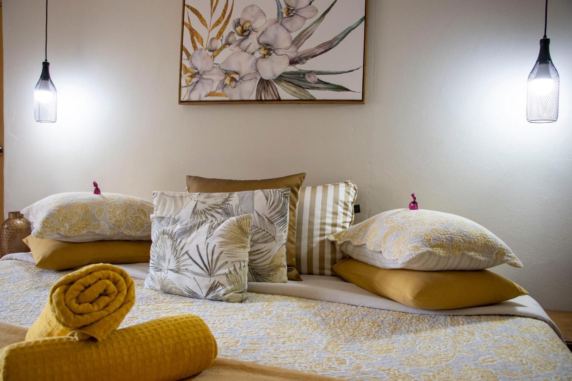 Honeymoon Suite