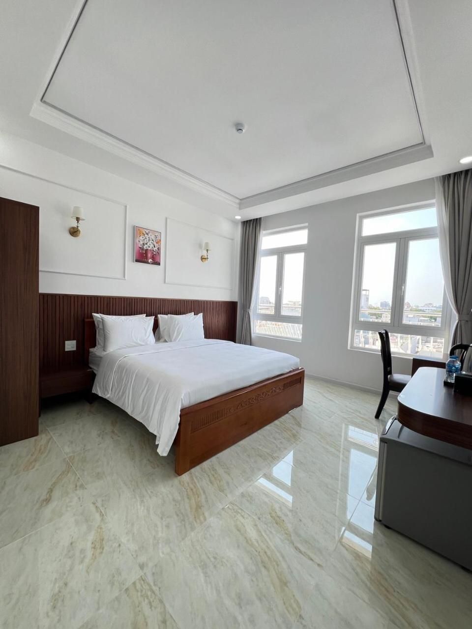 PARIS HOTEL CHAU DOC Double Room with Mountain View 2