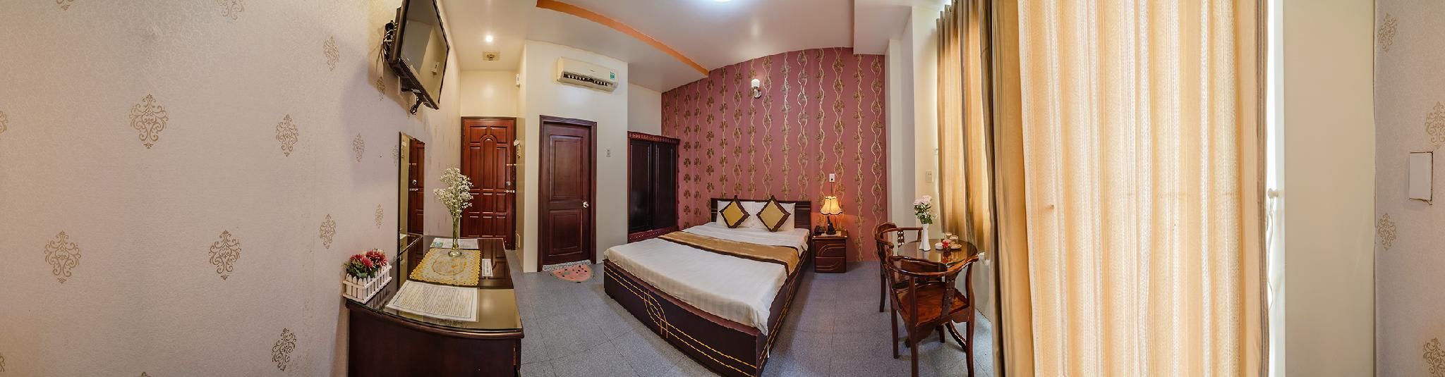 Dong Bao Hotel An Giang Double Room Balcony 3