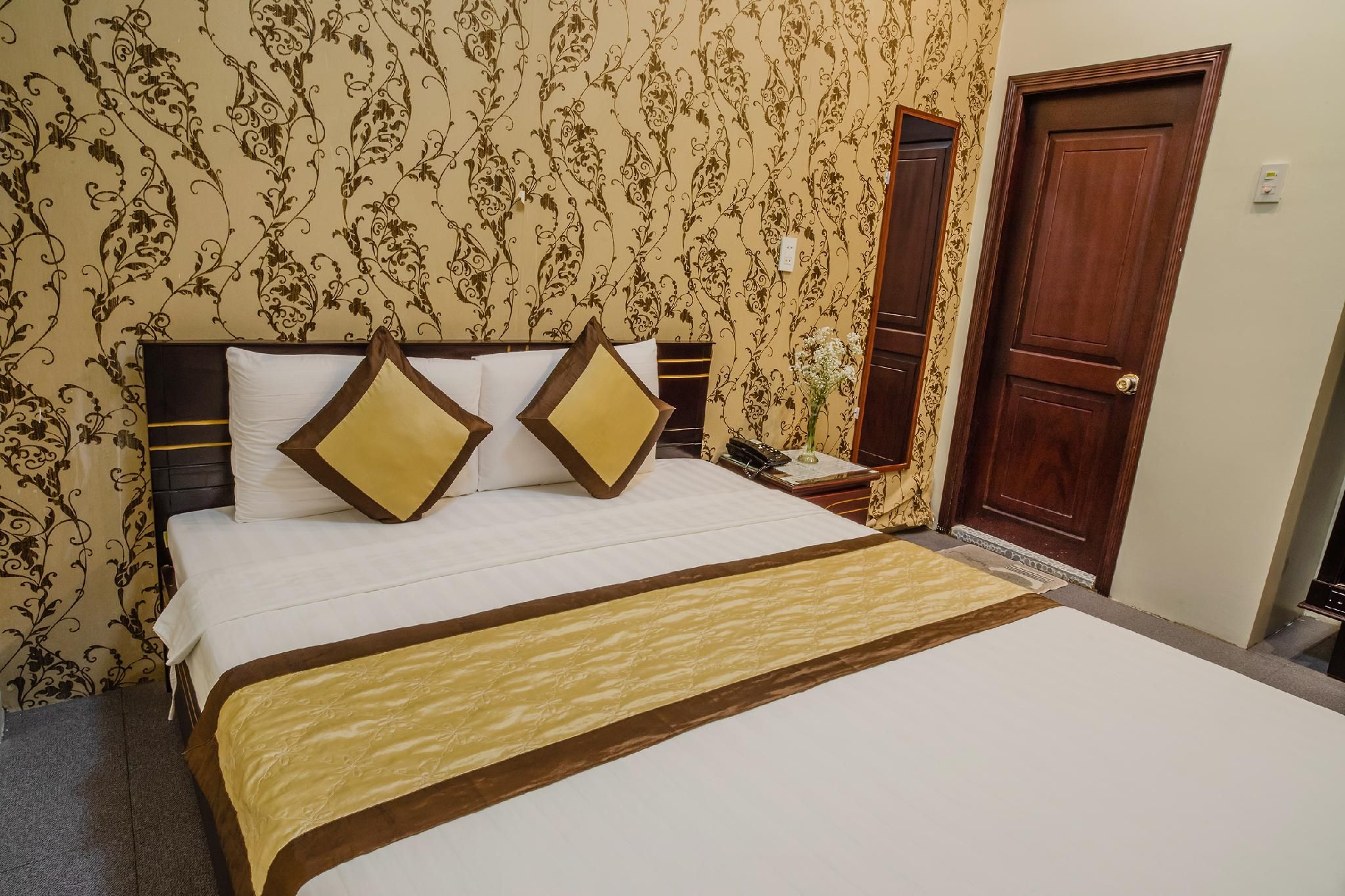 Dong Bao Hotel An Giang Small Double Room Non-Smoking