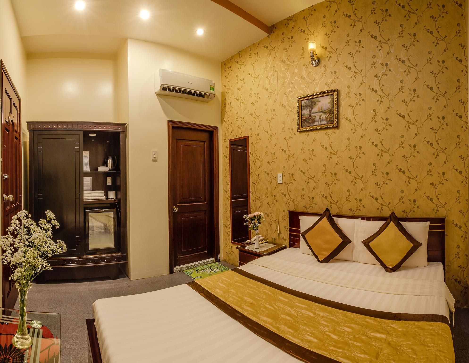 Dong Bao Hotel An Giang Small Double Room Non-Smoking 2