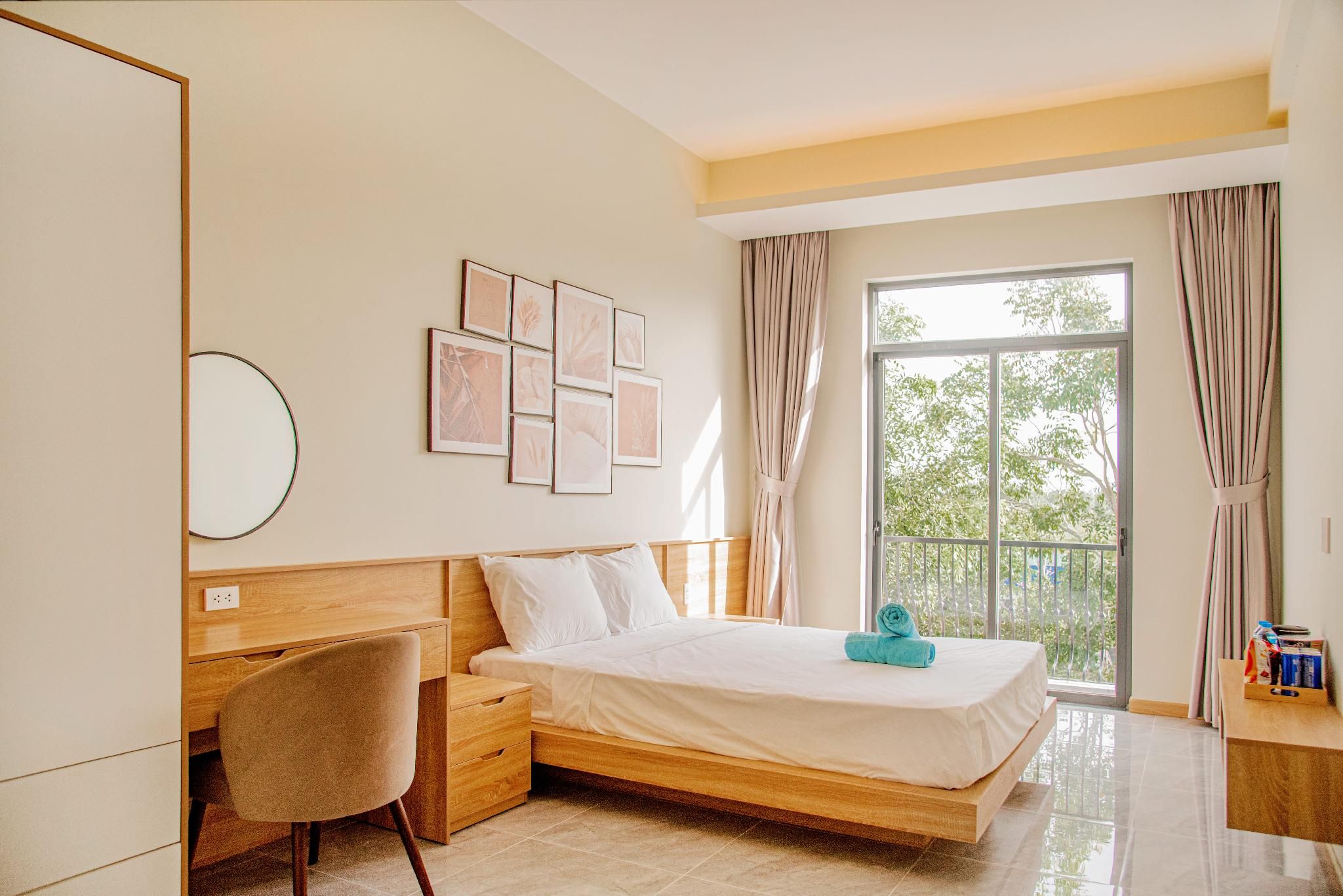 The Vista Châu Đốc Hotel Deluxe Double Room with Balcony