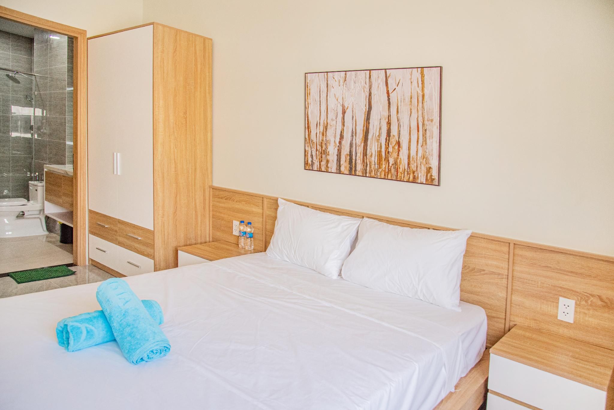 Superior Double Room with Window