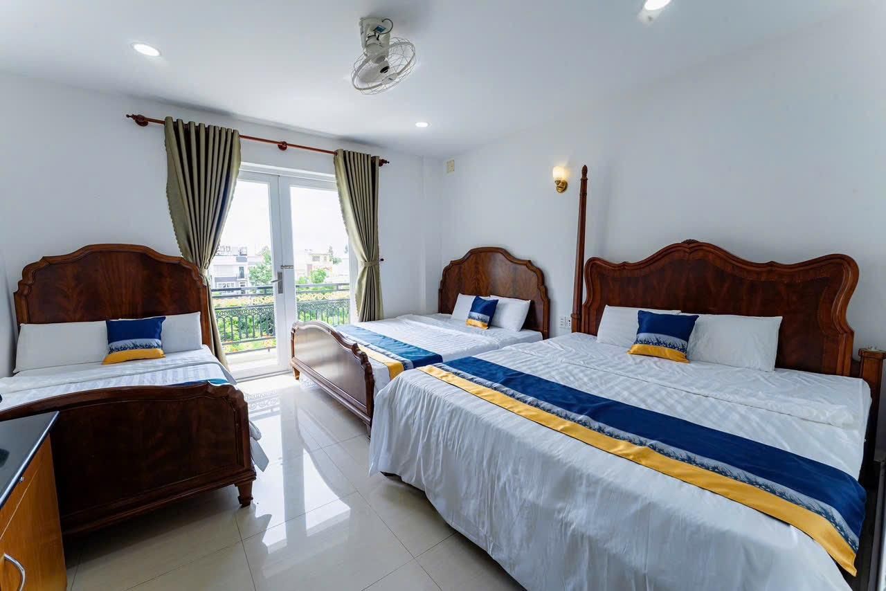 Family Room - 3 Beds