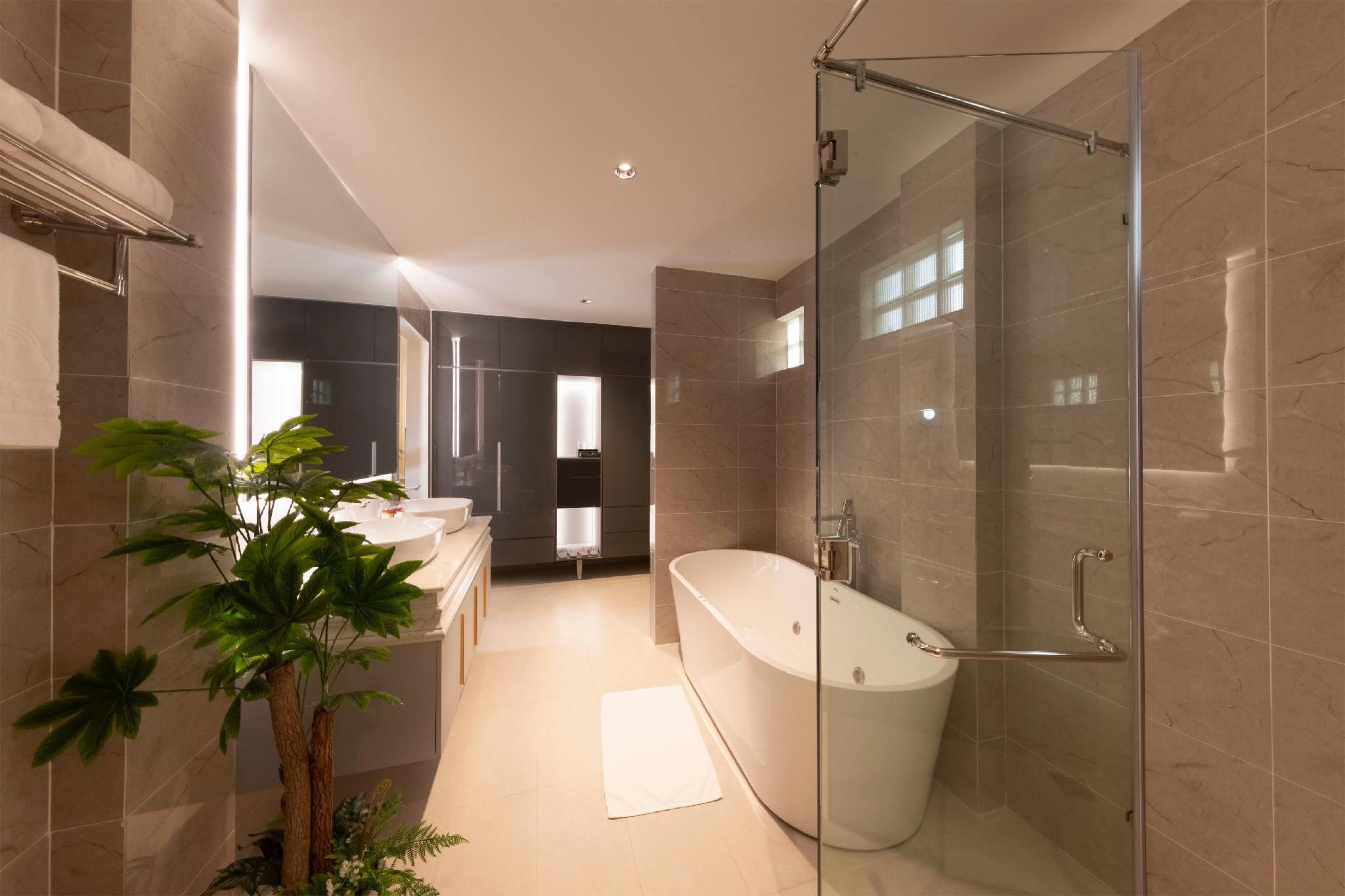 MerPerle Nui Sam Resort Presidental Suite 2