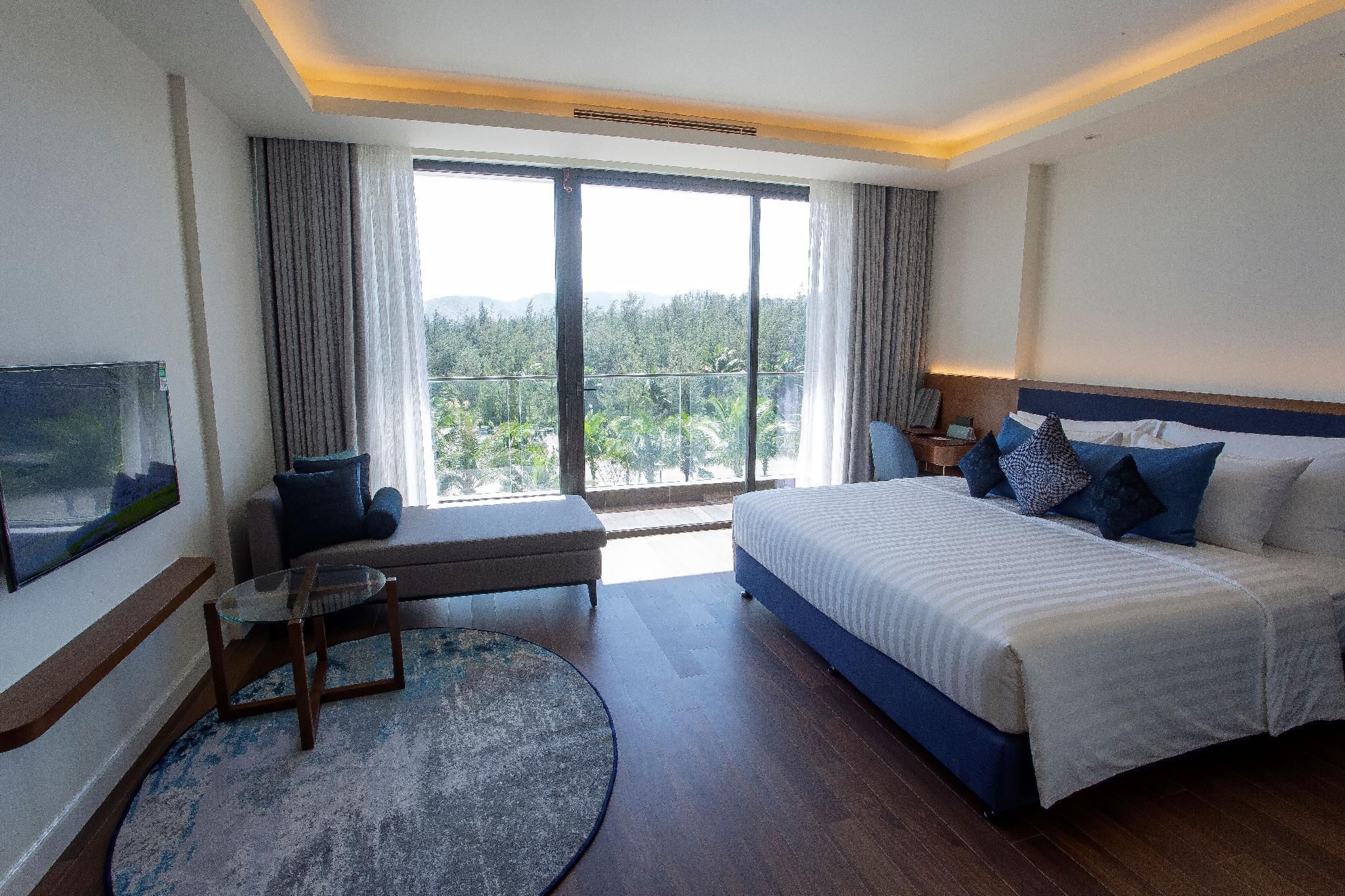 Deluxe Double Garden View