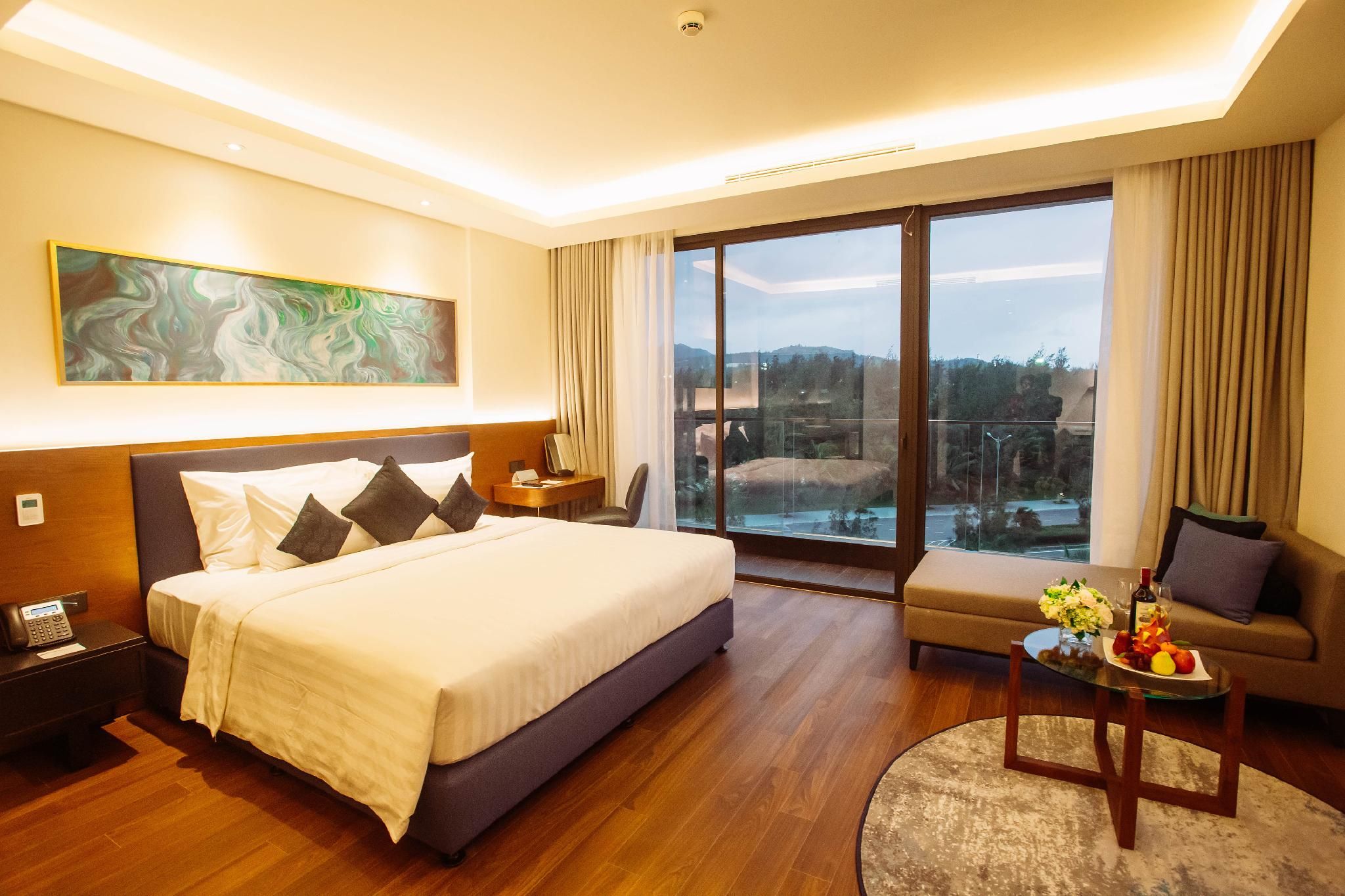 Deluxe Double Garden View