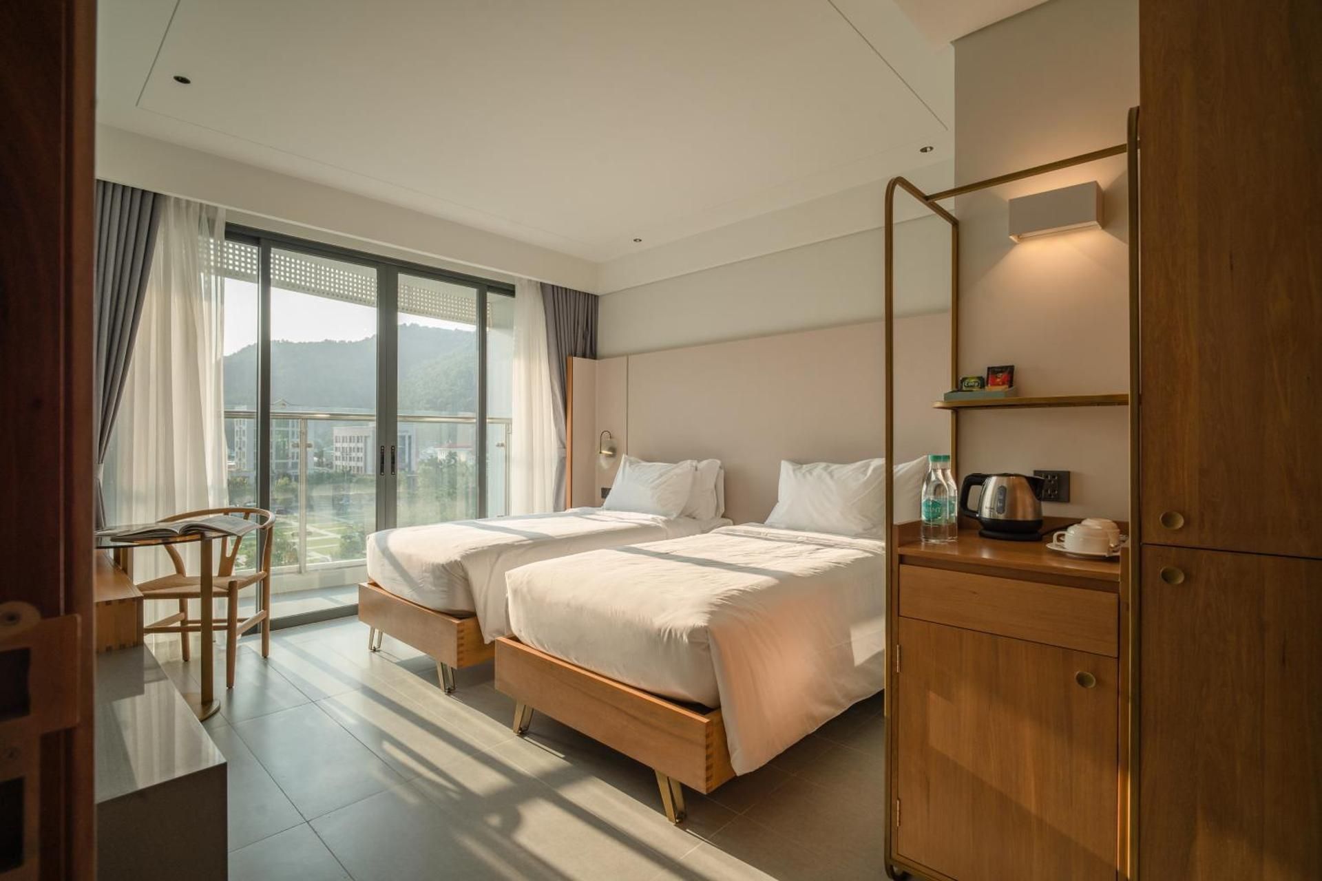 Deluxe Room Twin Bed