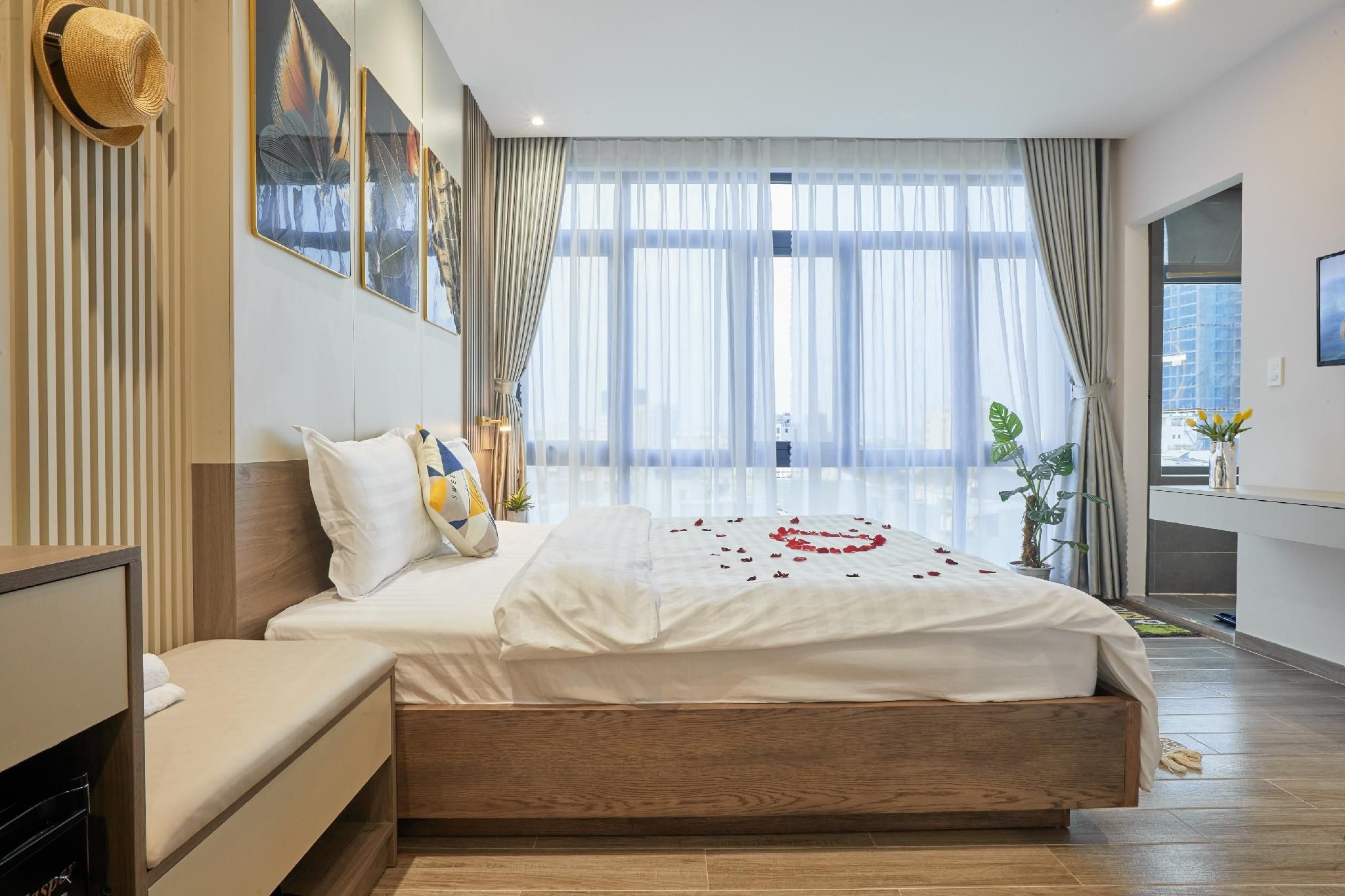 Superior King Room