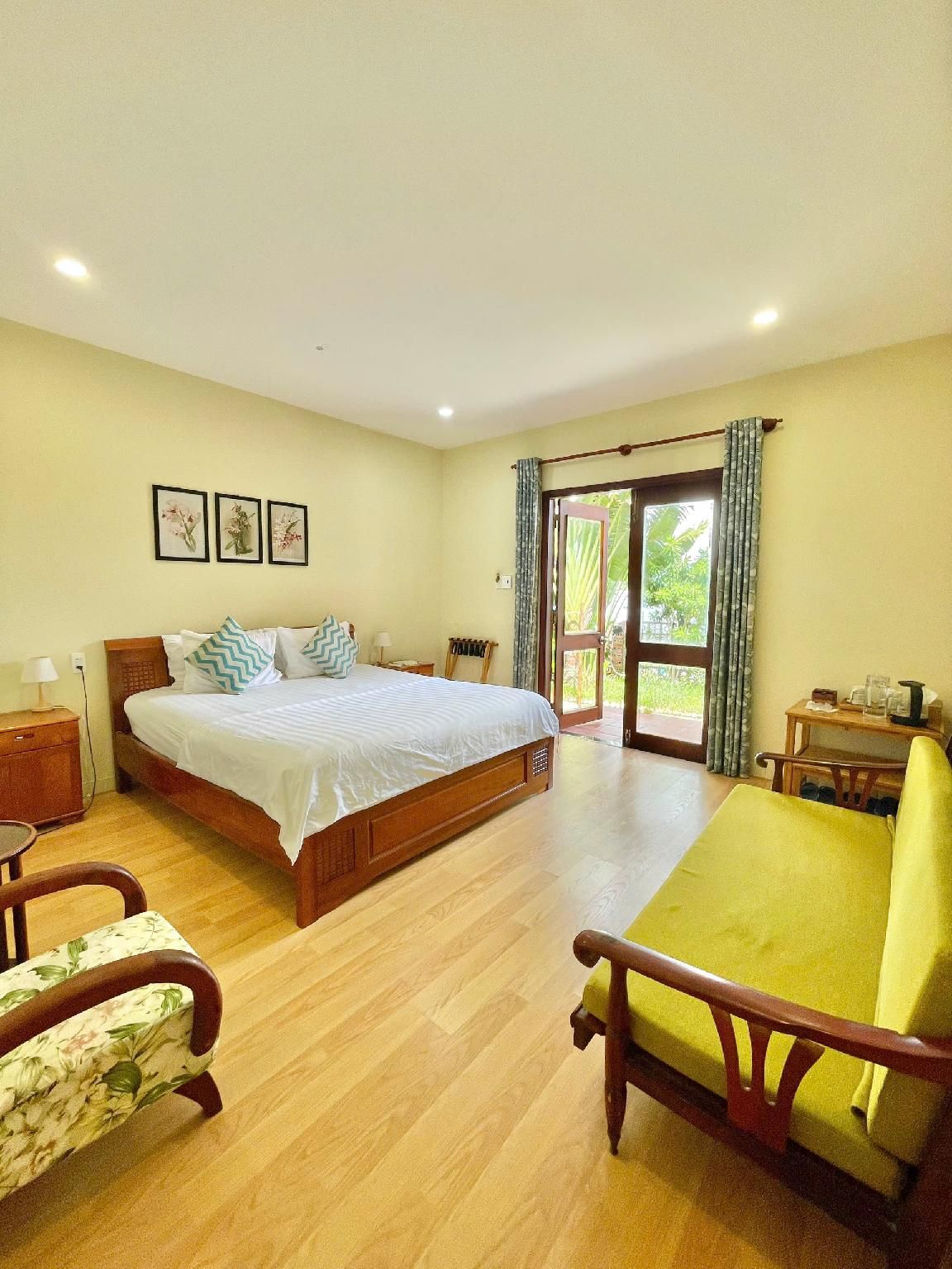 Garden View Triple Room