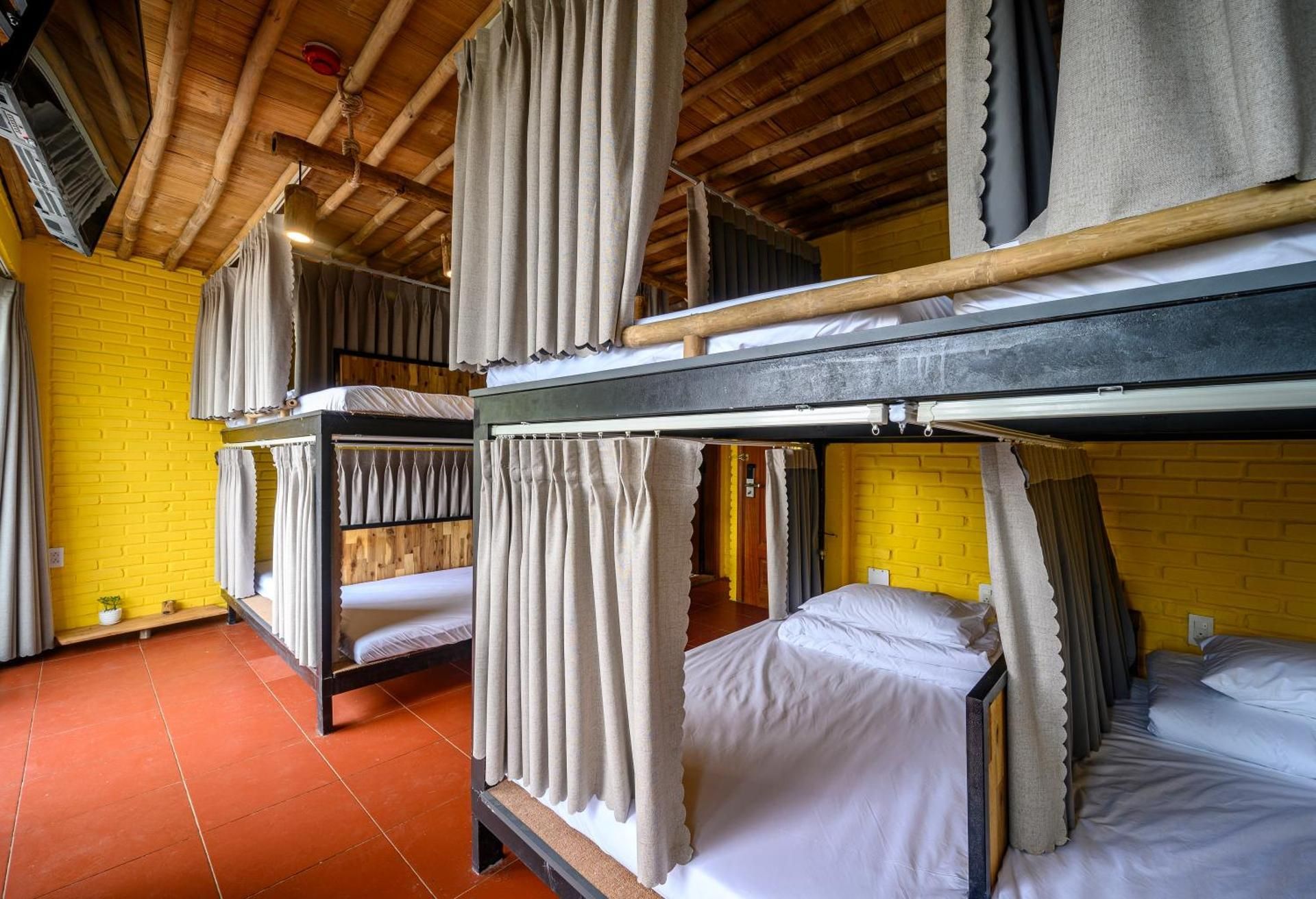 Bed in 8-Bed Mixed Dormitory Room