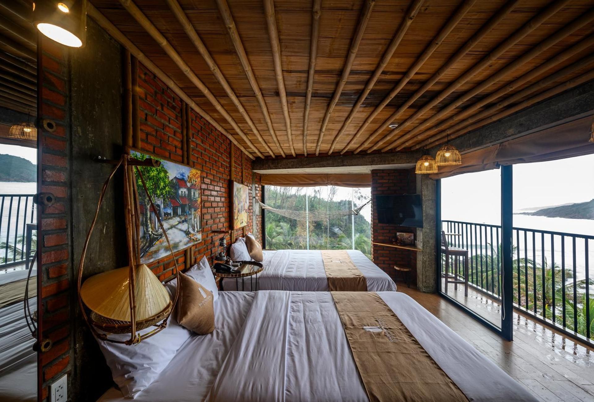 Quadruple Room with Balcony