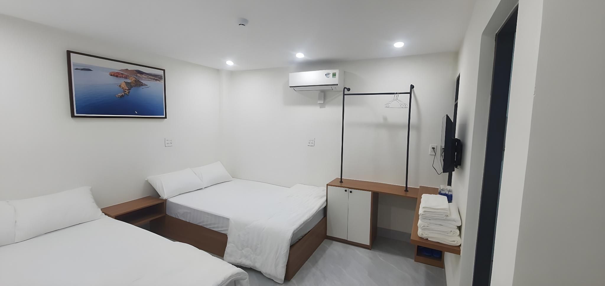 Suite Family Room