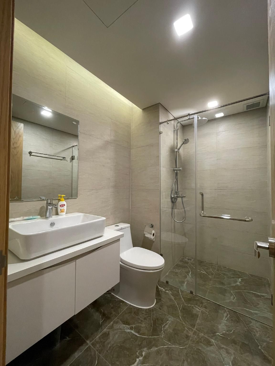 Sea View Luxury 2B Apartment with Swimming Pool Access